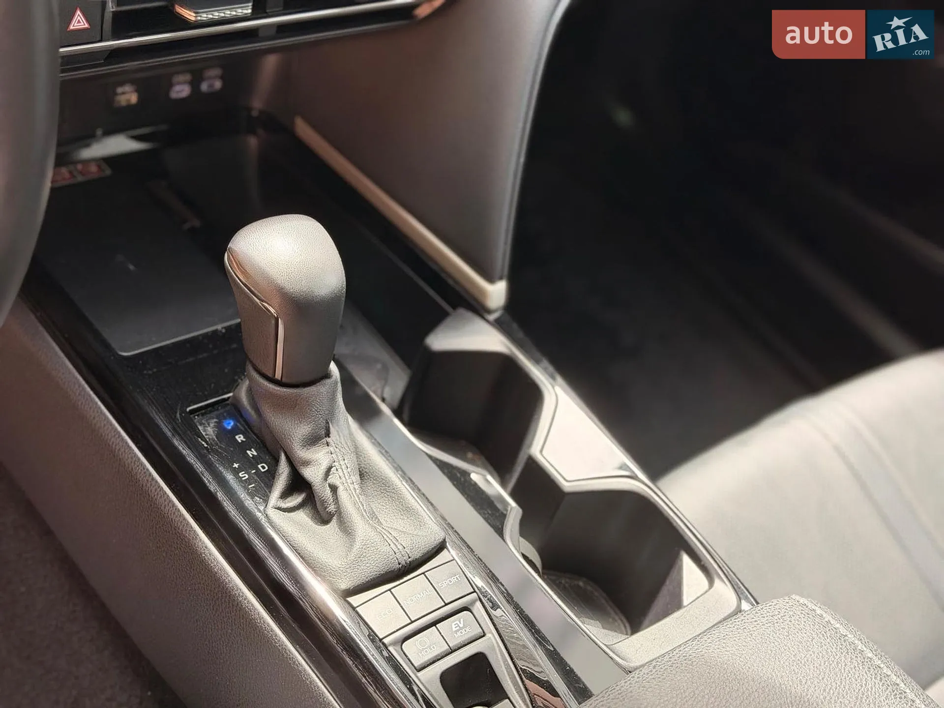 2024 Toyota Camry - мініатюра 13