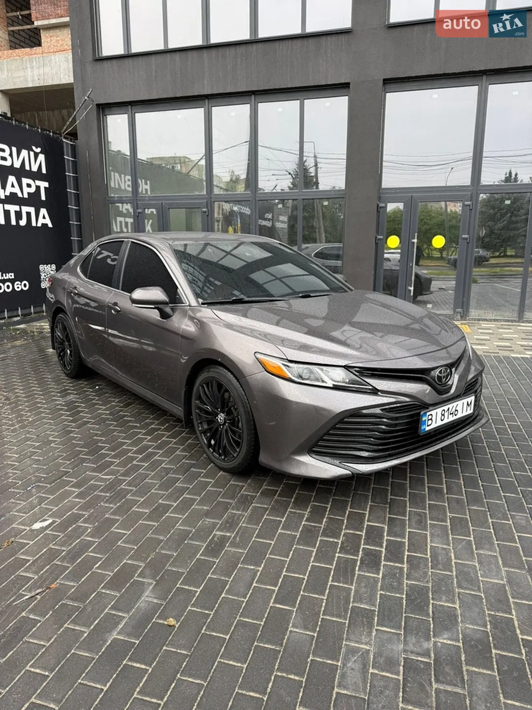 2020 Toyota Camry - мініатюра 2