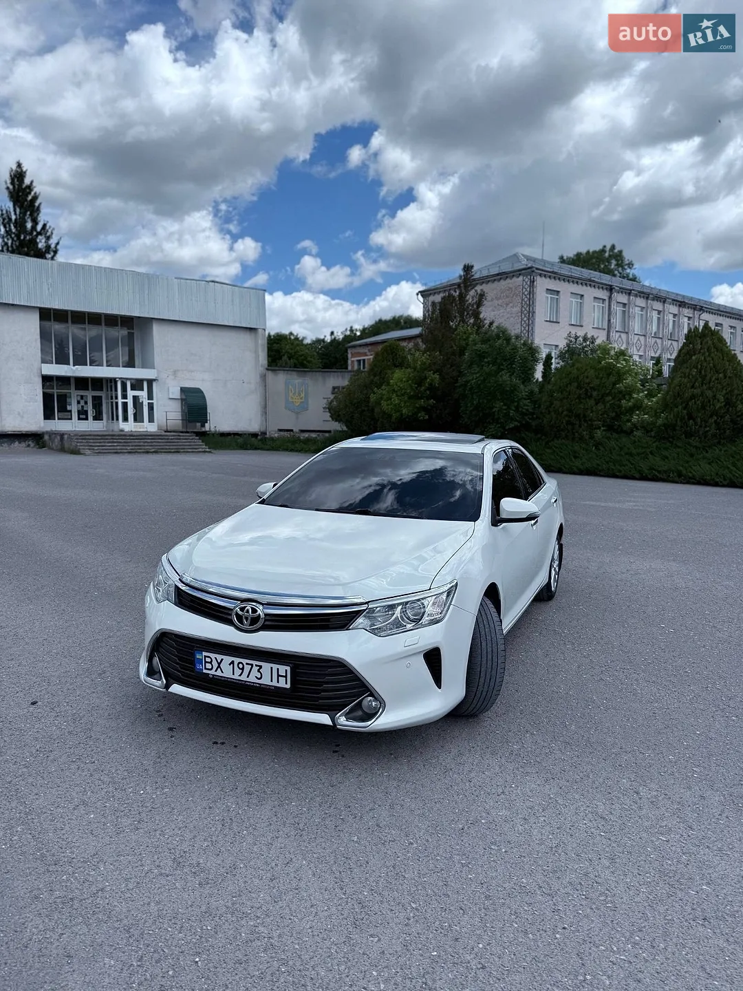 2015 Toyota Camry - фото 1