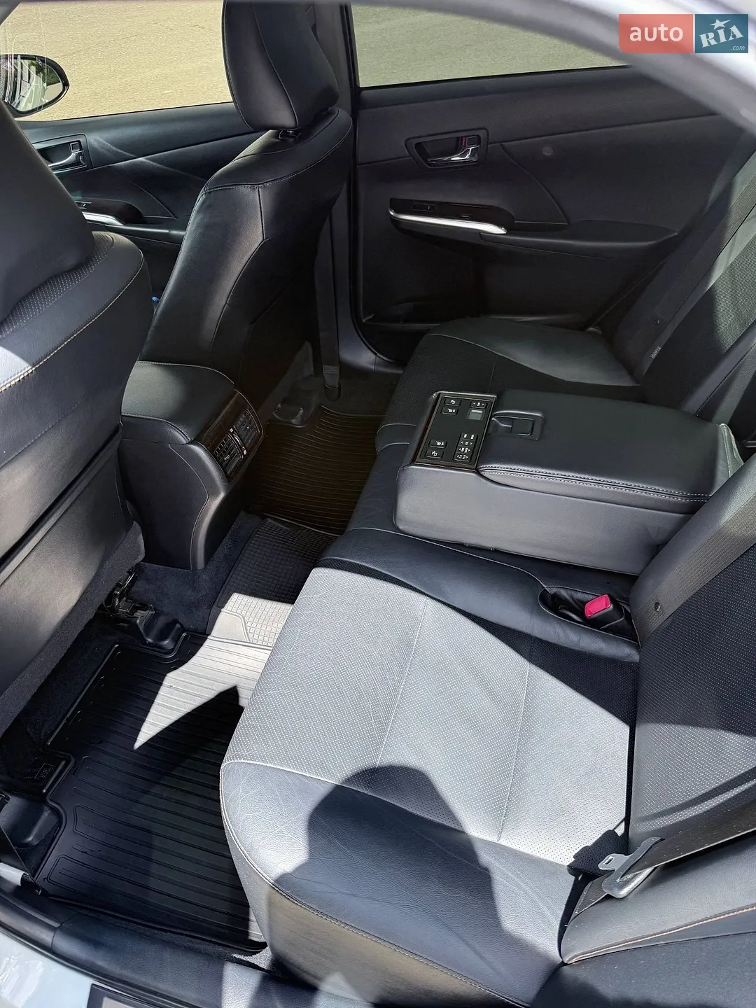 2015 Toyota Camry - мініатюра 19