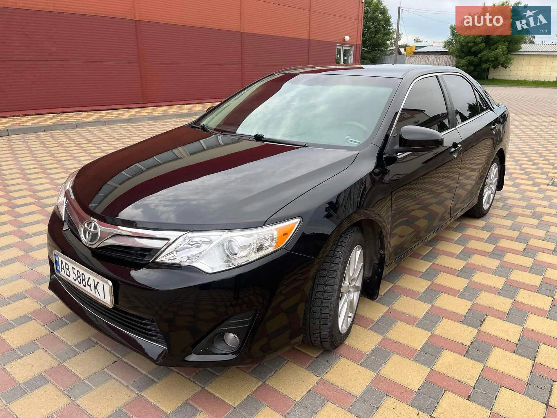 2014 Toyota Camry - мініатюра 2