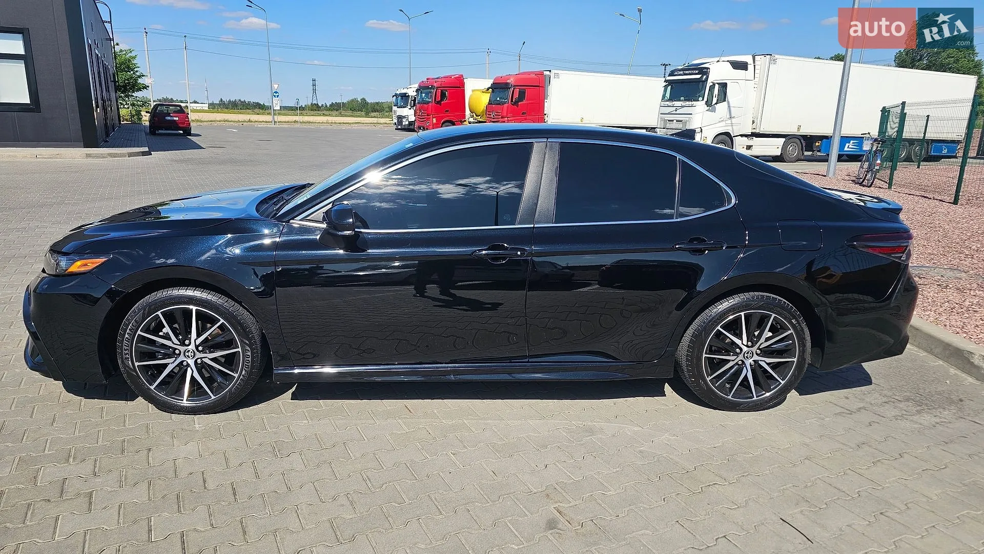 2023 Toyota Camry - мініатюра 2