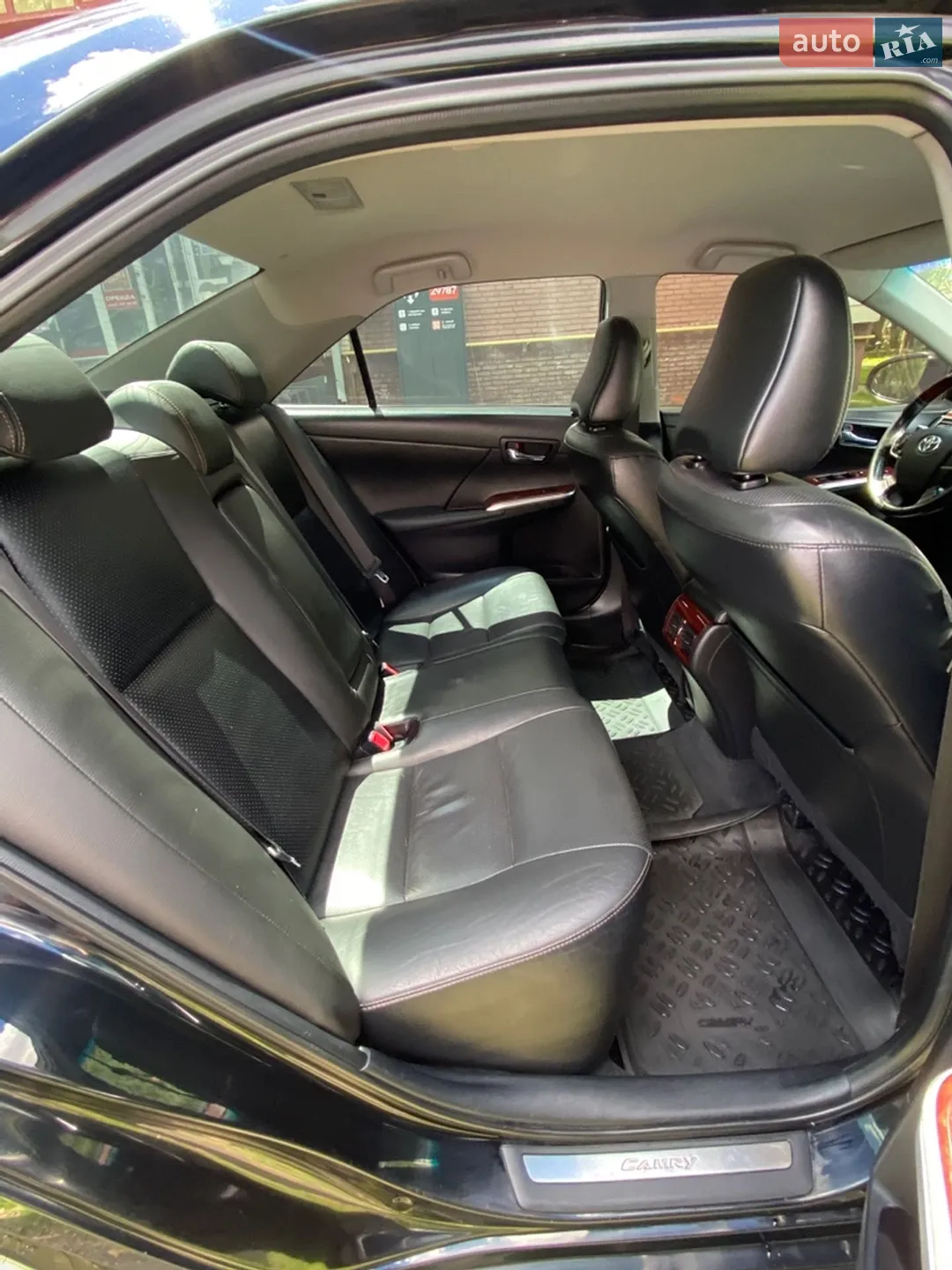 2013 Toyota Camry - мініатюра 17