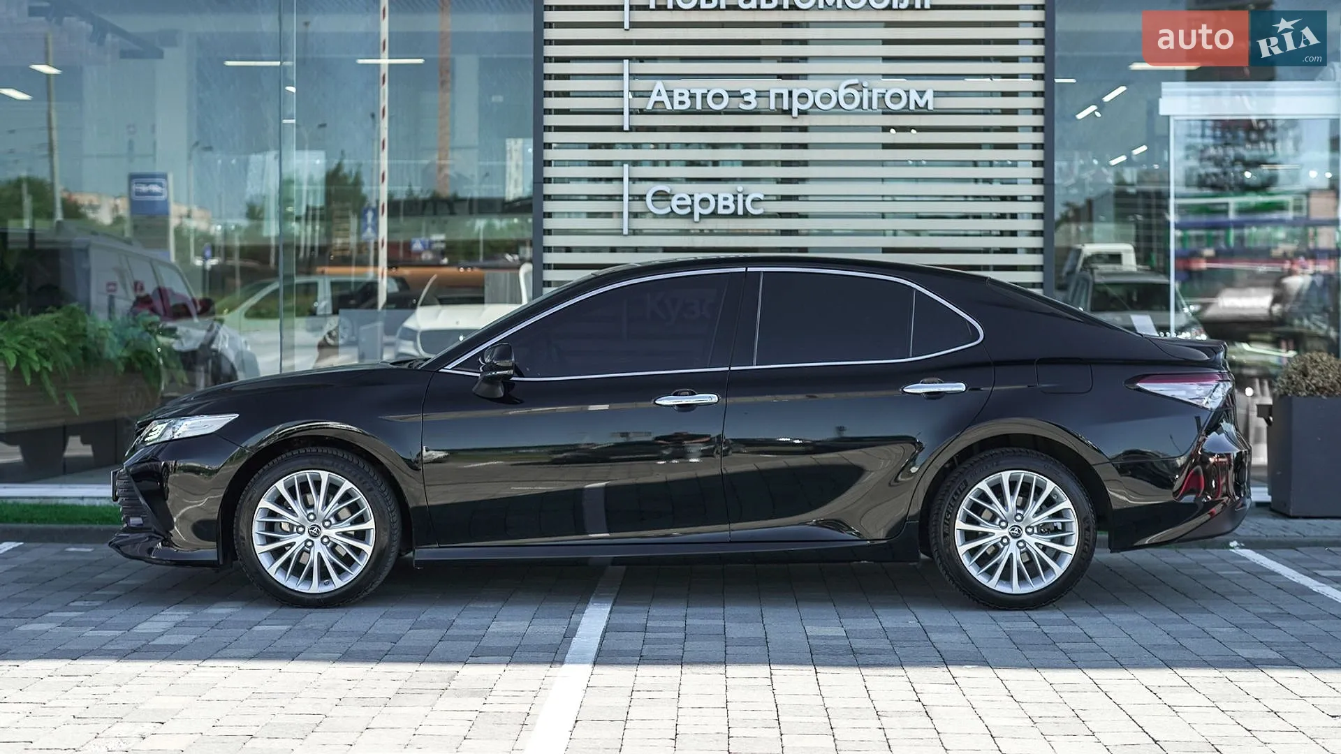 2018 Toyota Camry - мініатюра 3