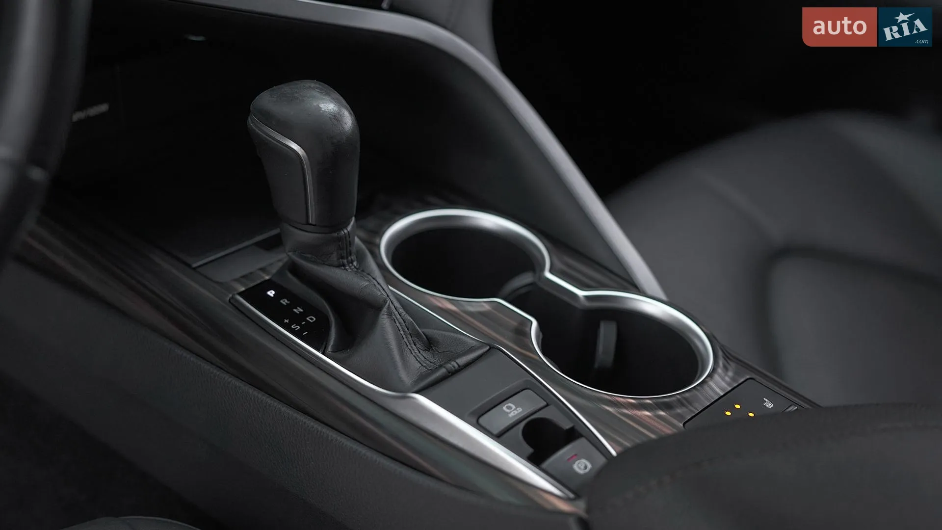 2018 Toyota Camry - мініатюра 31