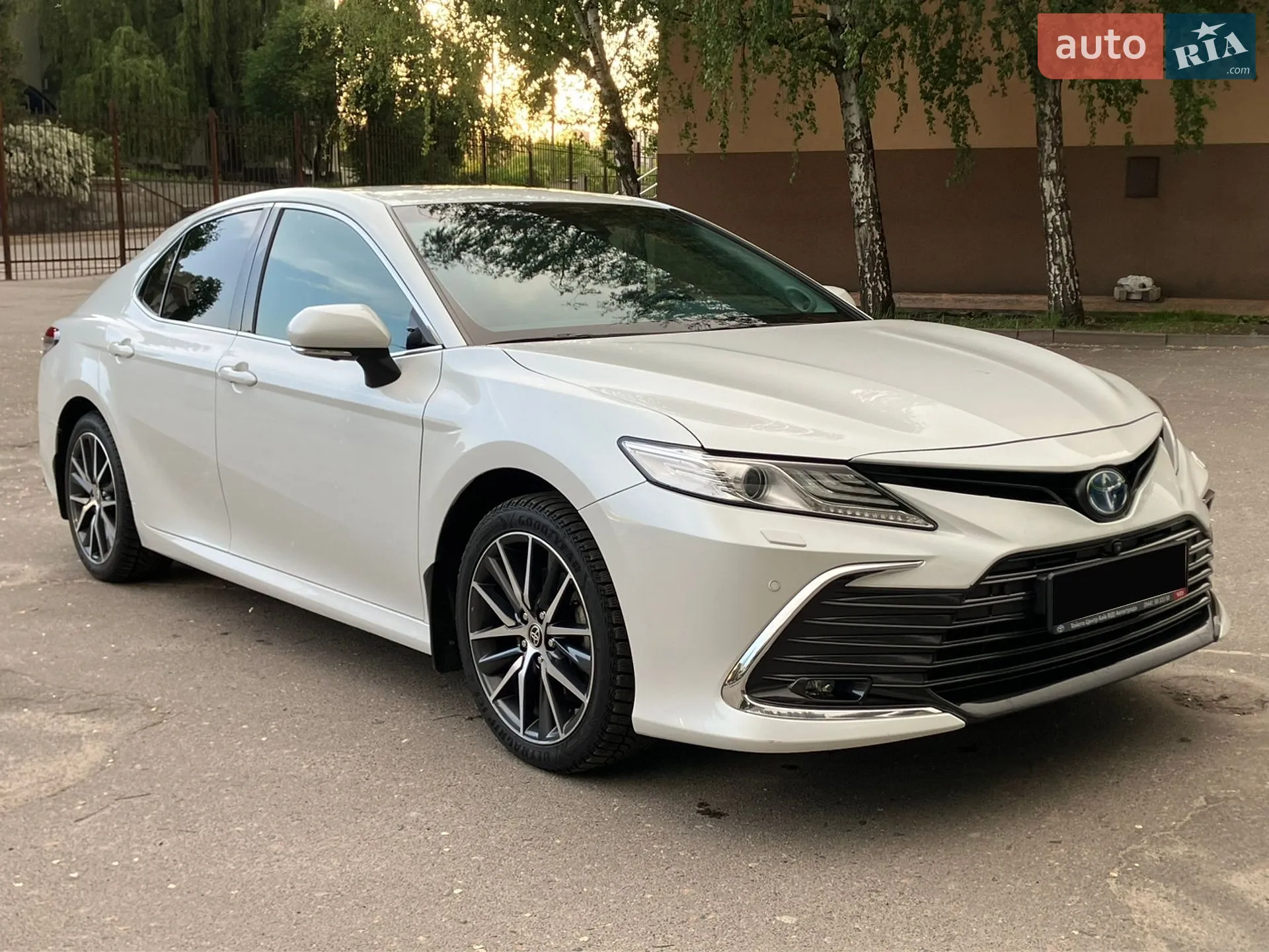 2021 Toyota Camry - мініатюра 3