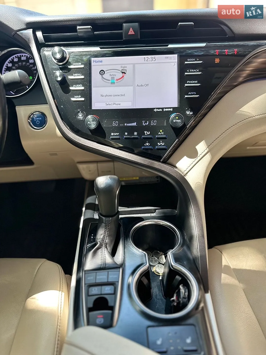 2018 Toyota Camry - мініатюра 17