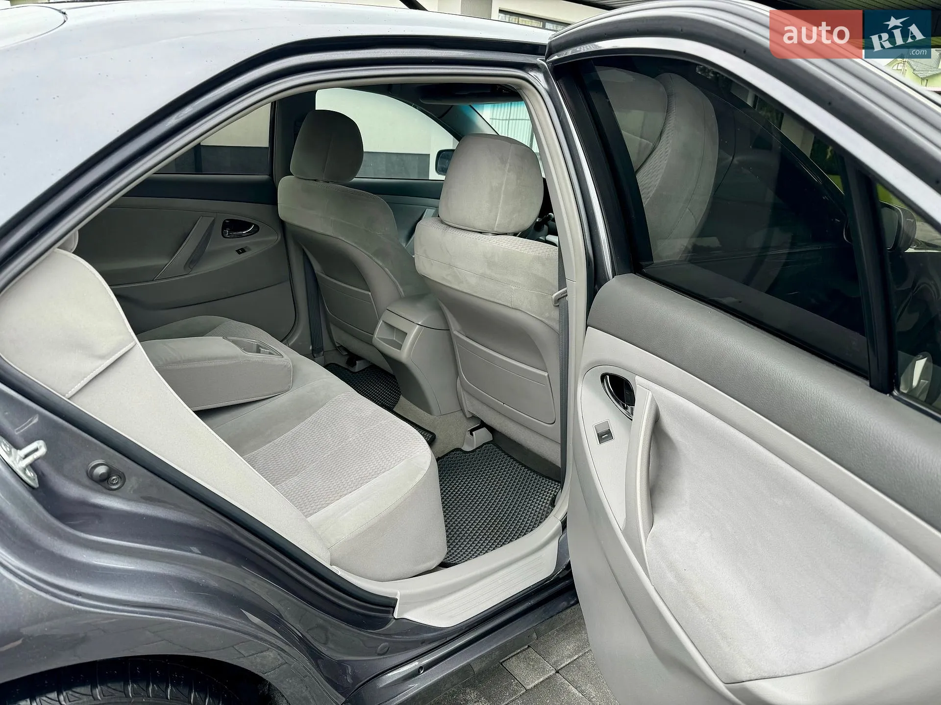2010 Toyota Camry - мініатюра 26