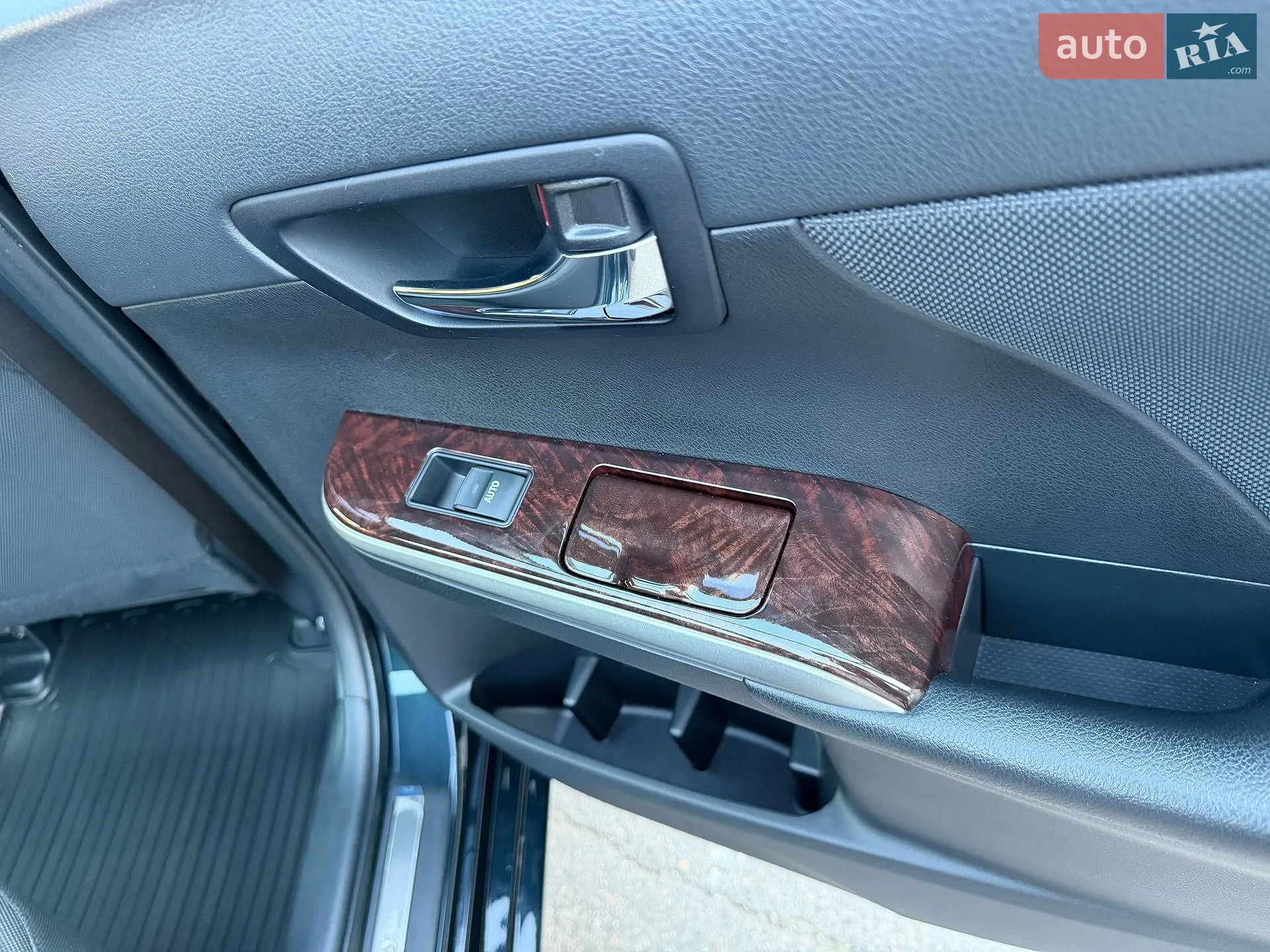 2017 Toyota Camry - мініатюра 36