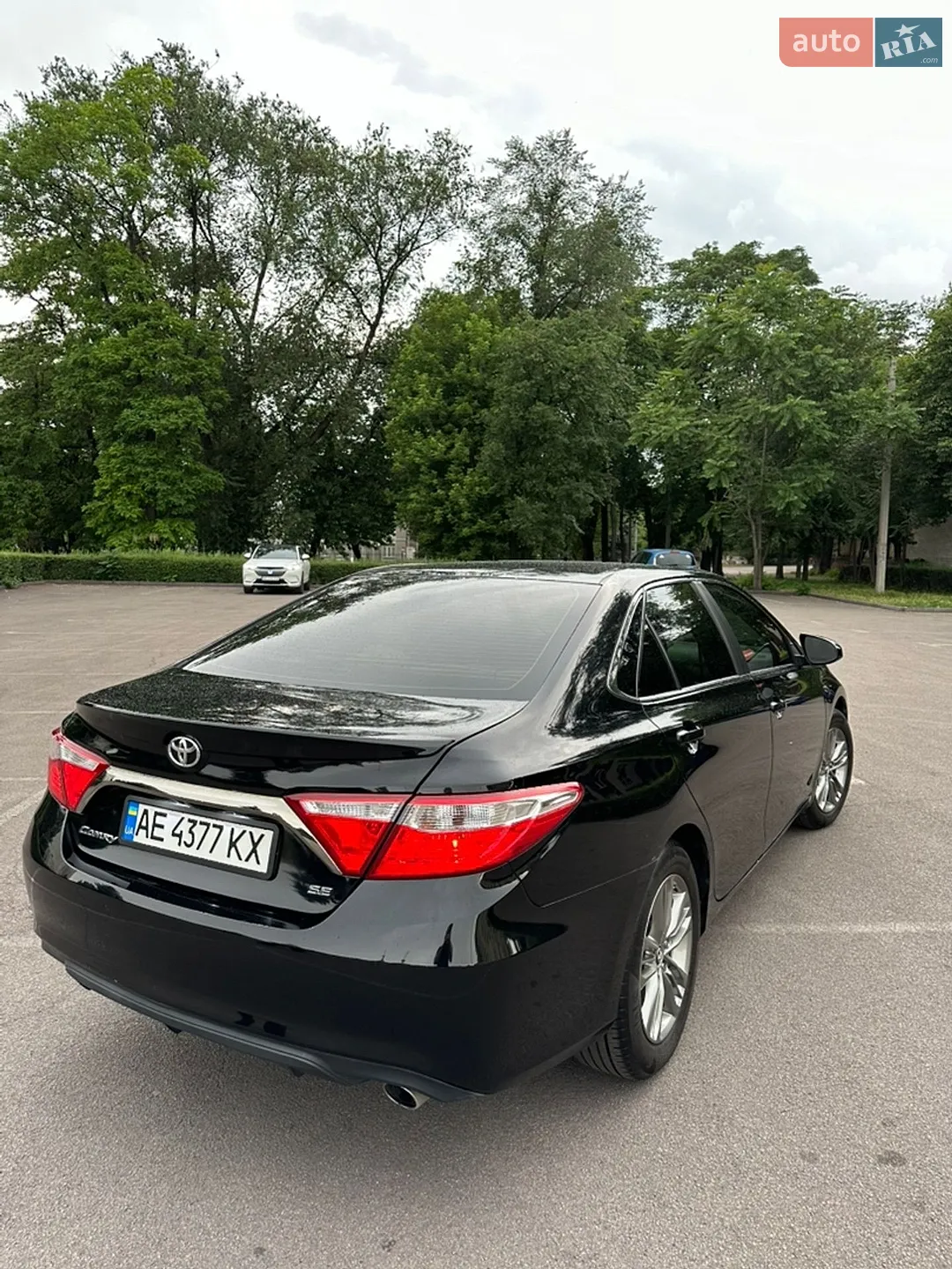 2015 Toyota Camry - фото 1