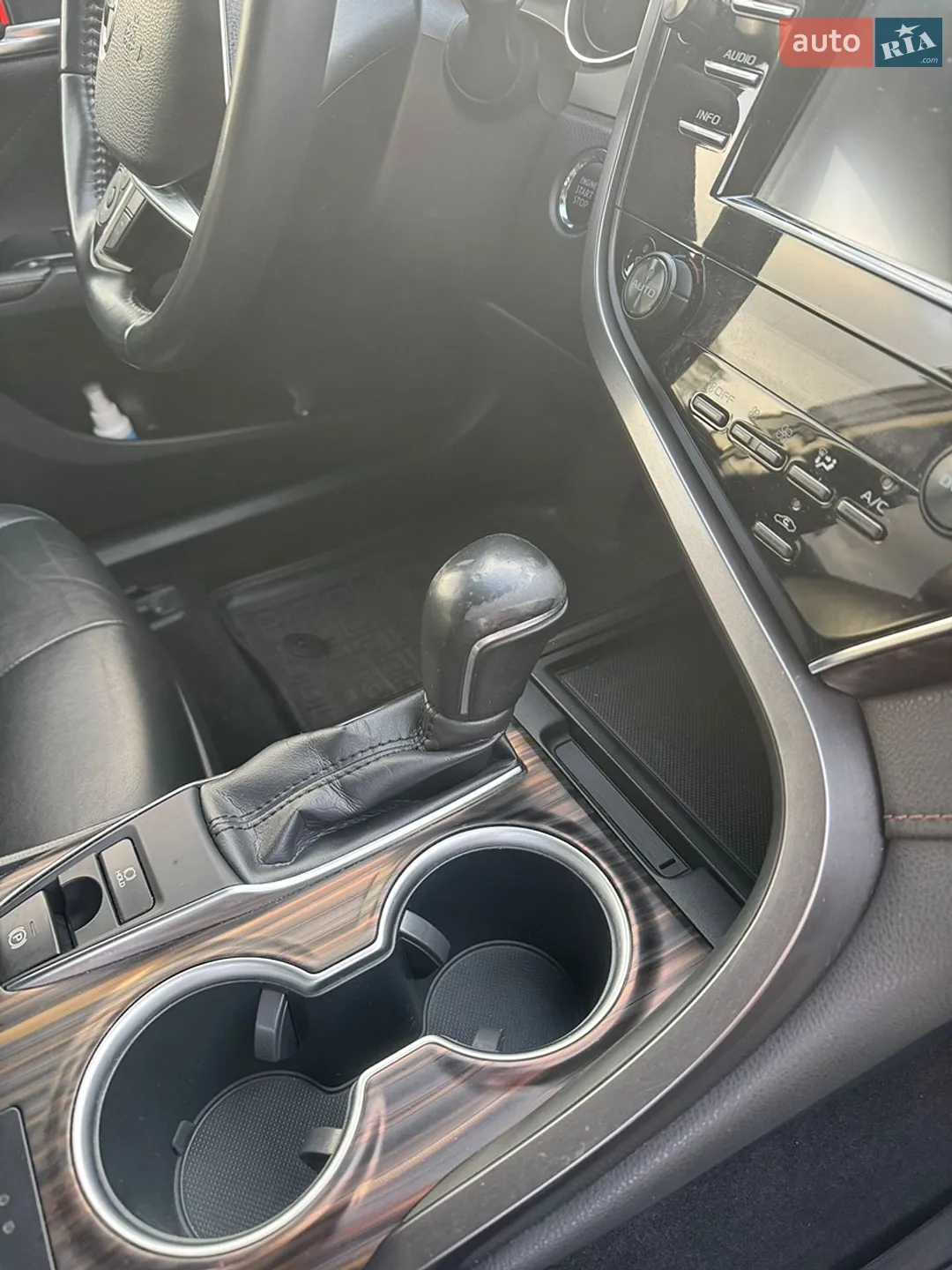 2017 Toyota Camry - мініатюра 16
