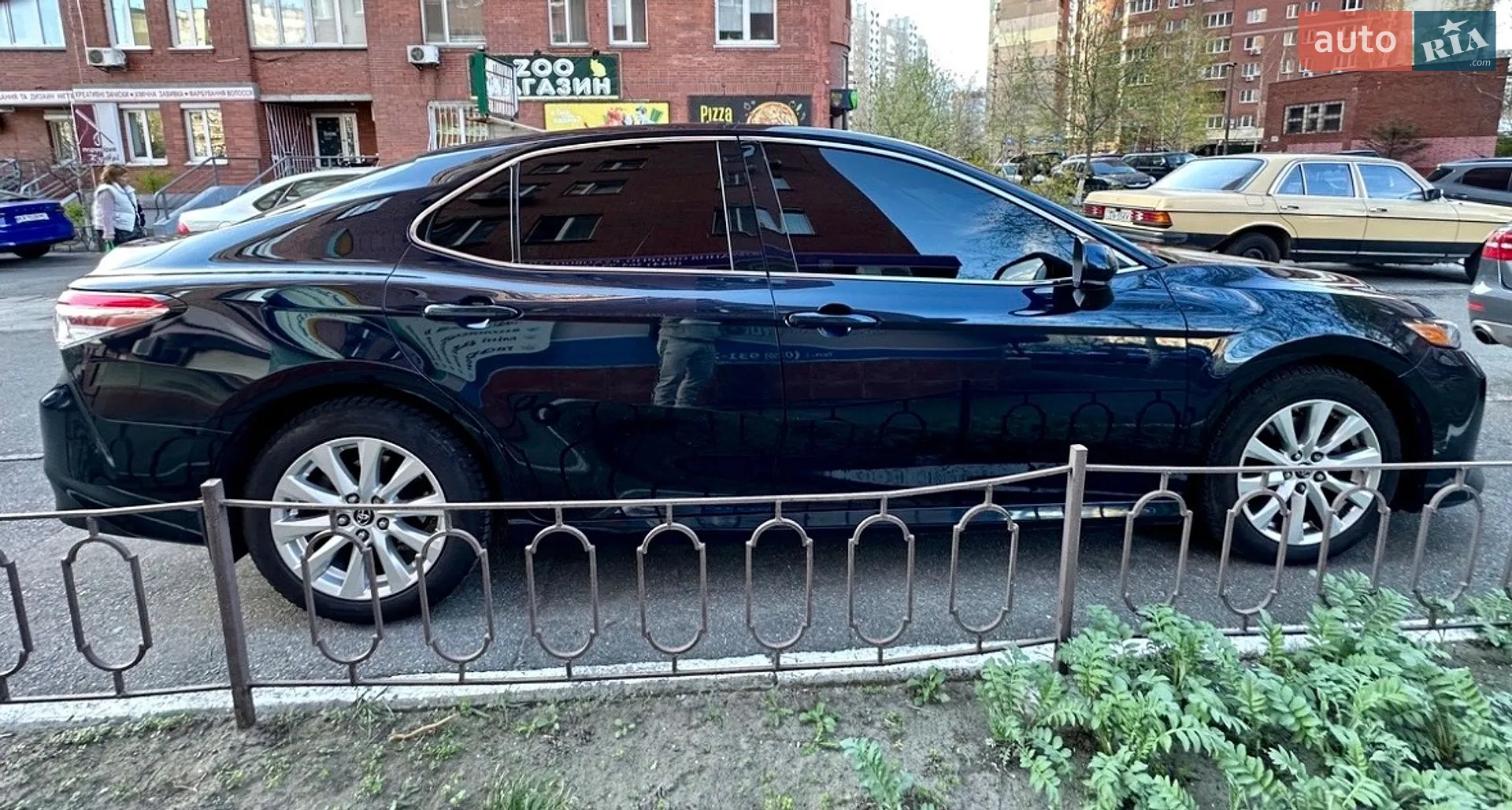 2017 Toyota Camry - мініатюра 4