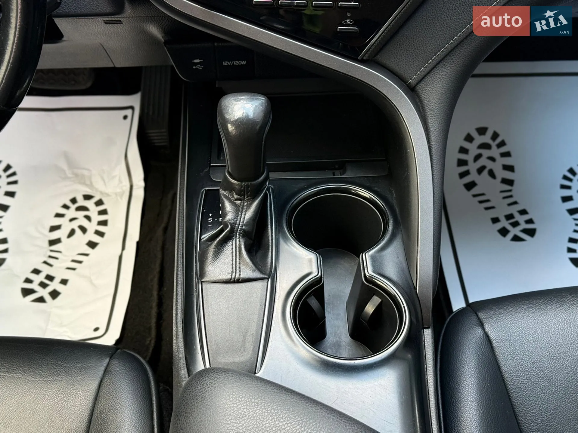 2019 Toyota Camry - мініатюра 14