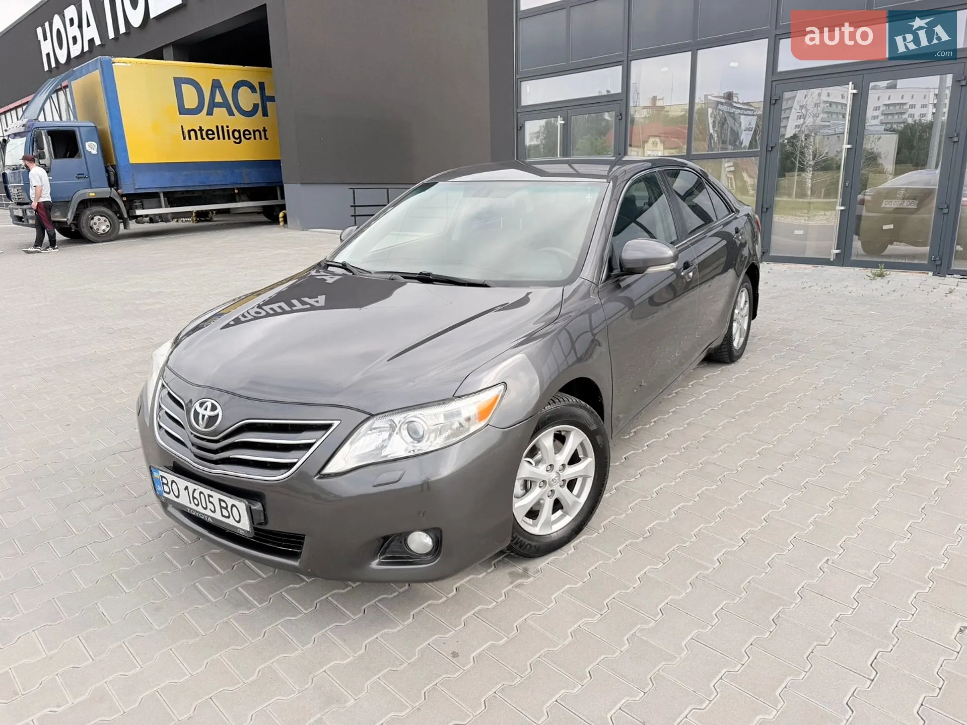 2010 Toyota Camry - мініатюра 2