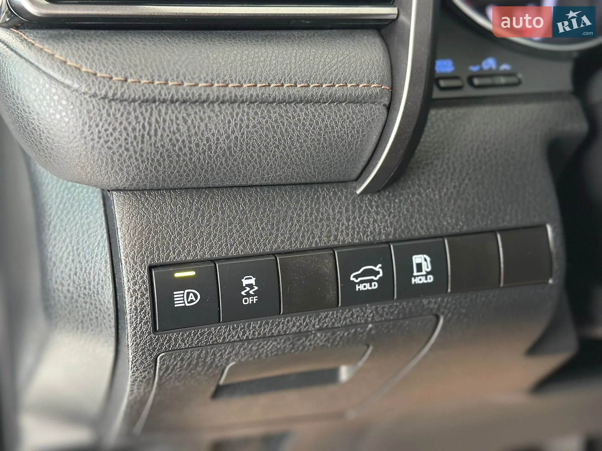 2018 Toyota Camry - мініатюра 16