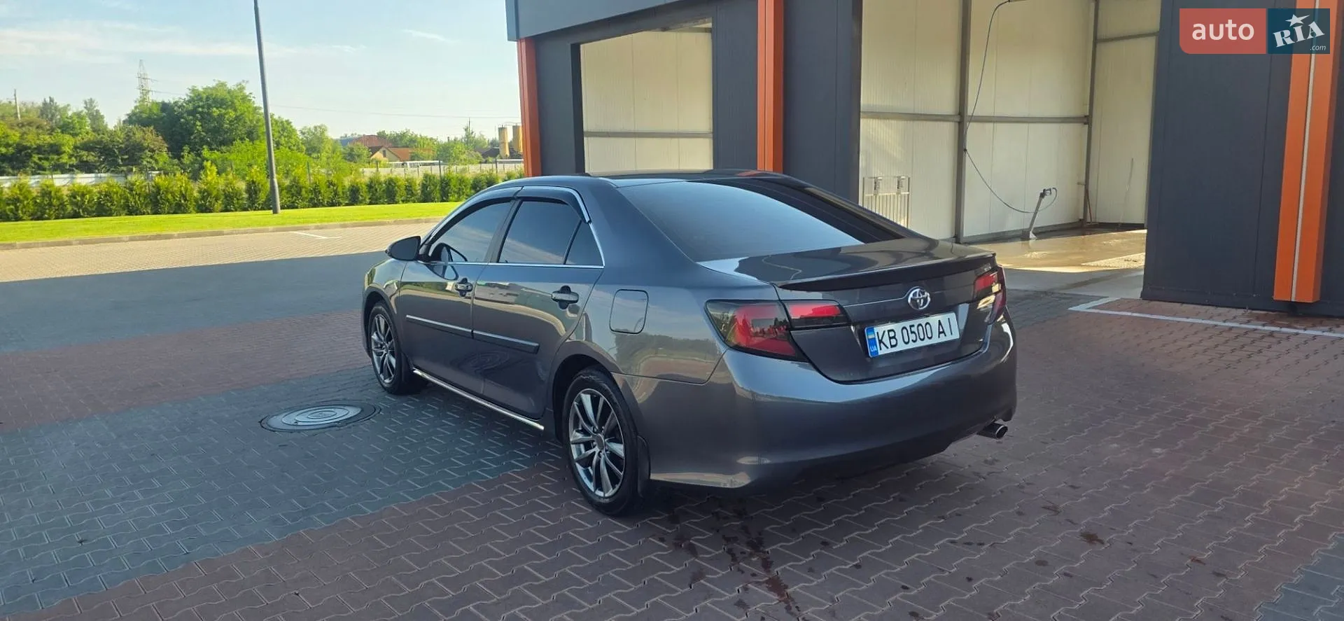 2014 Toyota Camry - мініатюра 2
