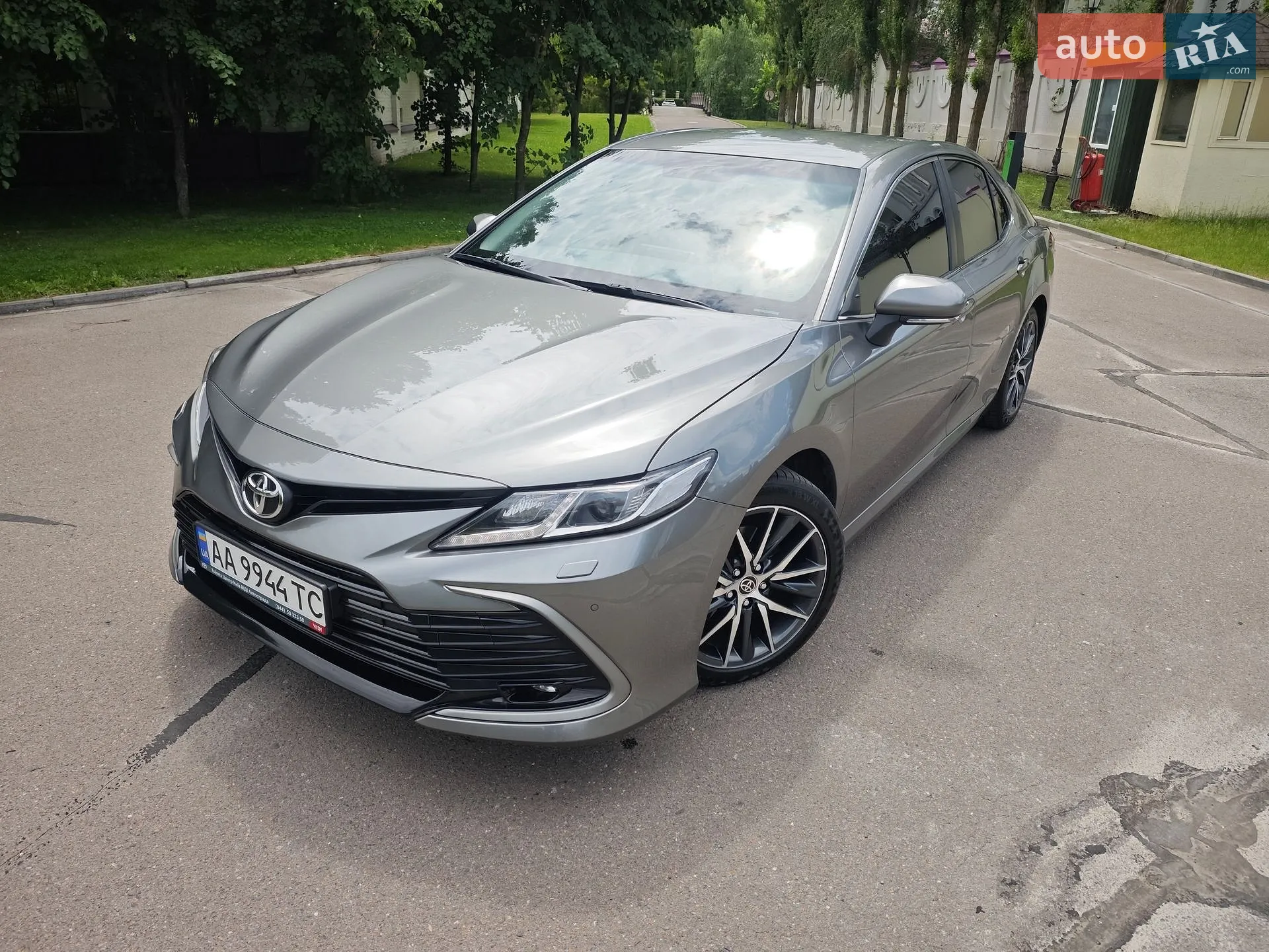 2023 Toyota Camry - фото 1