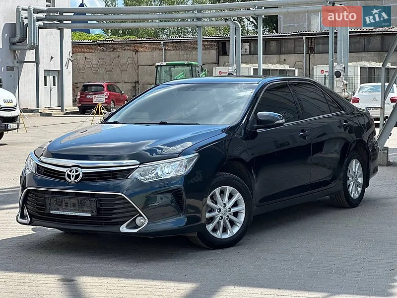 Toyota Camry 2016