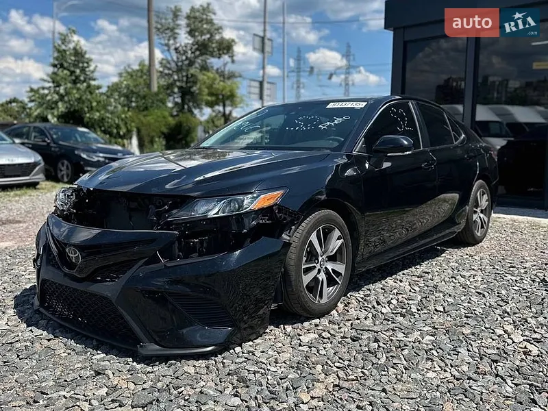 Toyota Camry 2019