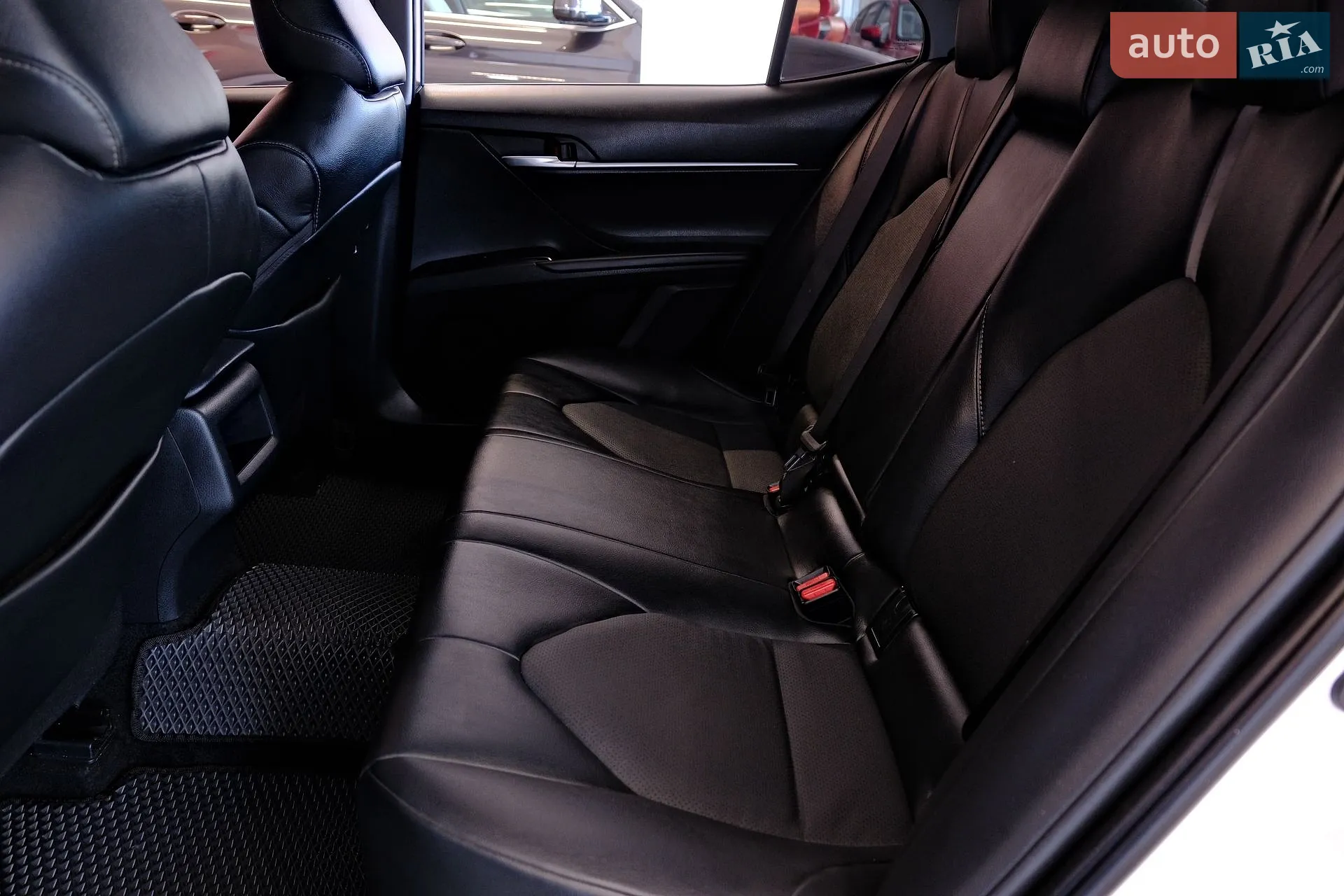 2018 Toyota Camry - мініатюра 30