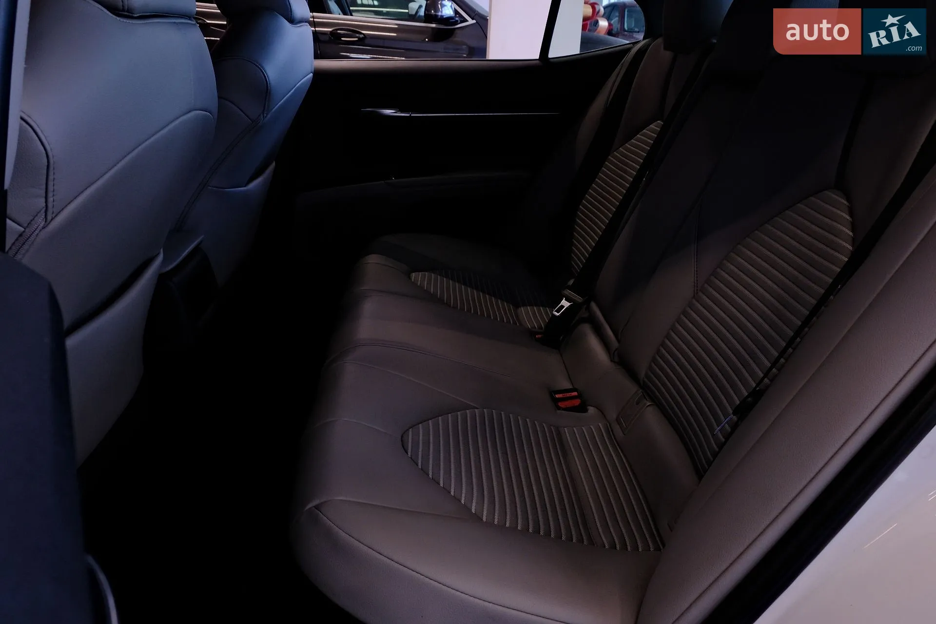 2019 Toyota Camry - мініатюра 26