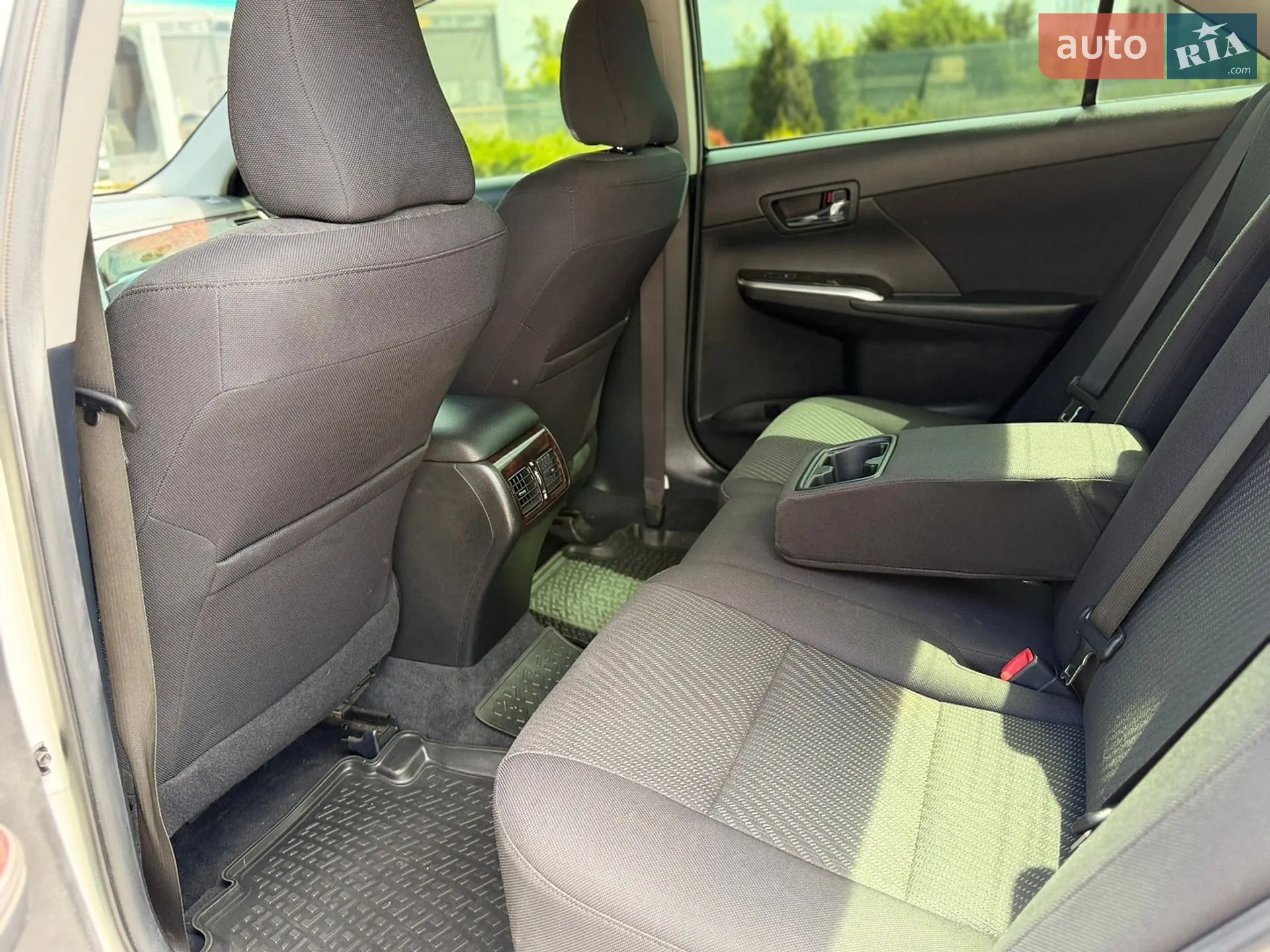 2016 Toyota Camry - мініатюра 11