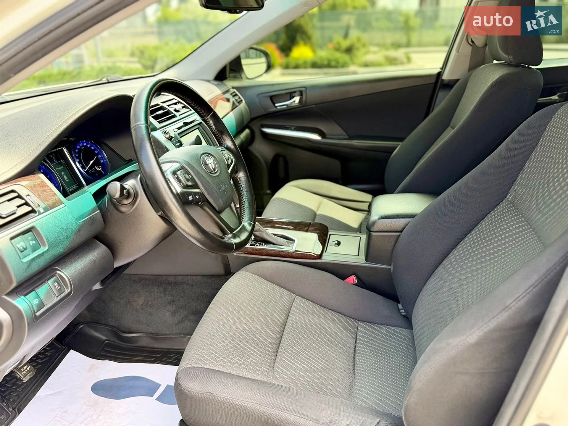 2016 Toyota Camry - мініатюра 13