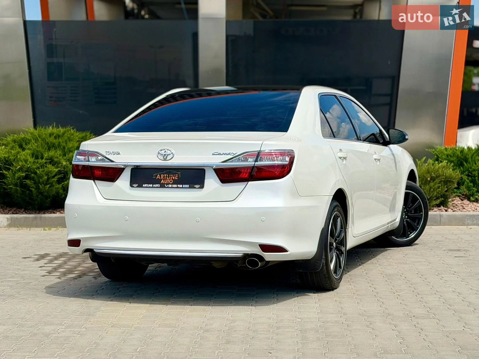 2016 Toyota Camry - мініатюра 17