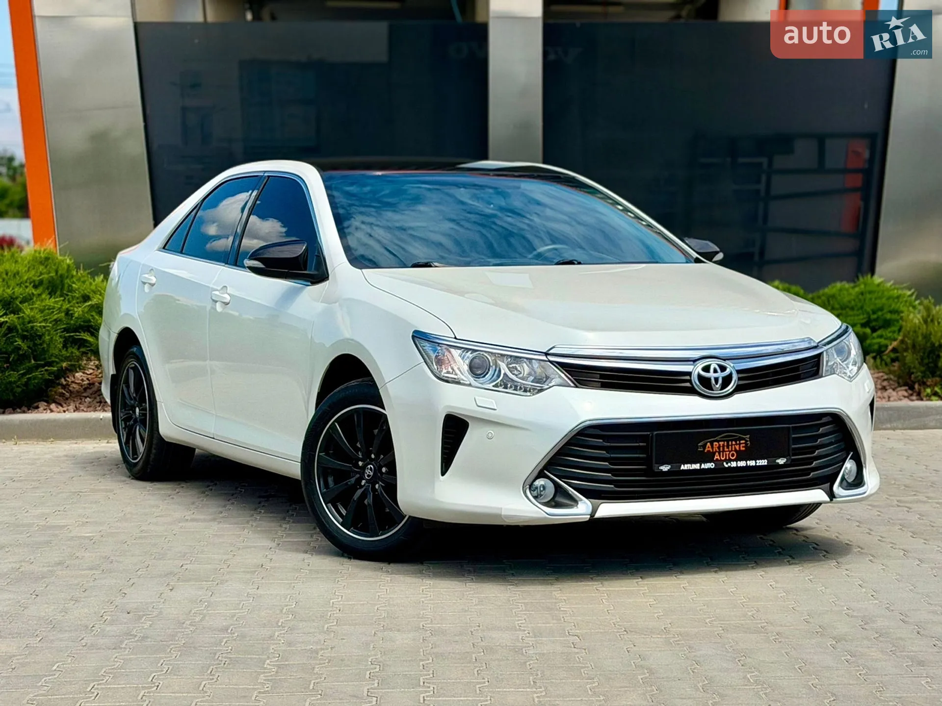 2016 Toyota Camry - мініатюра 18