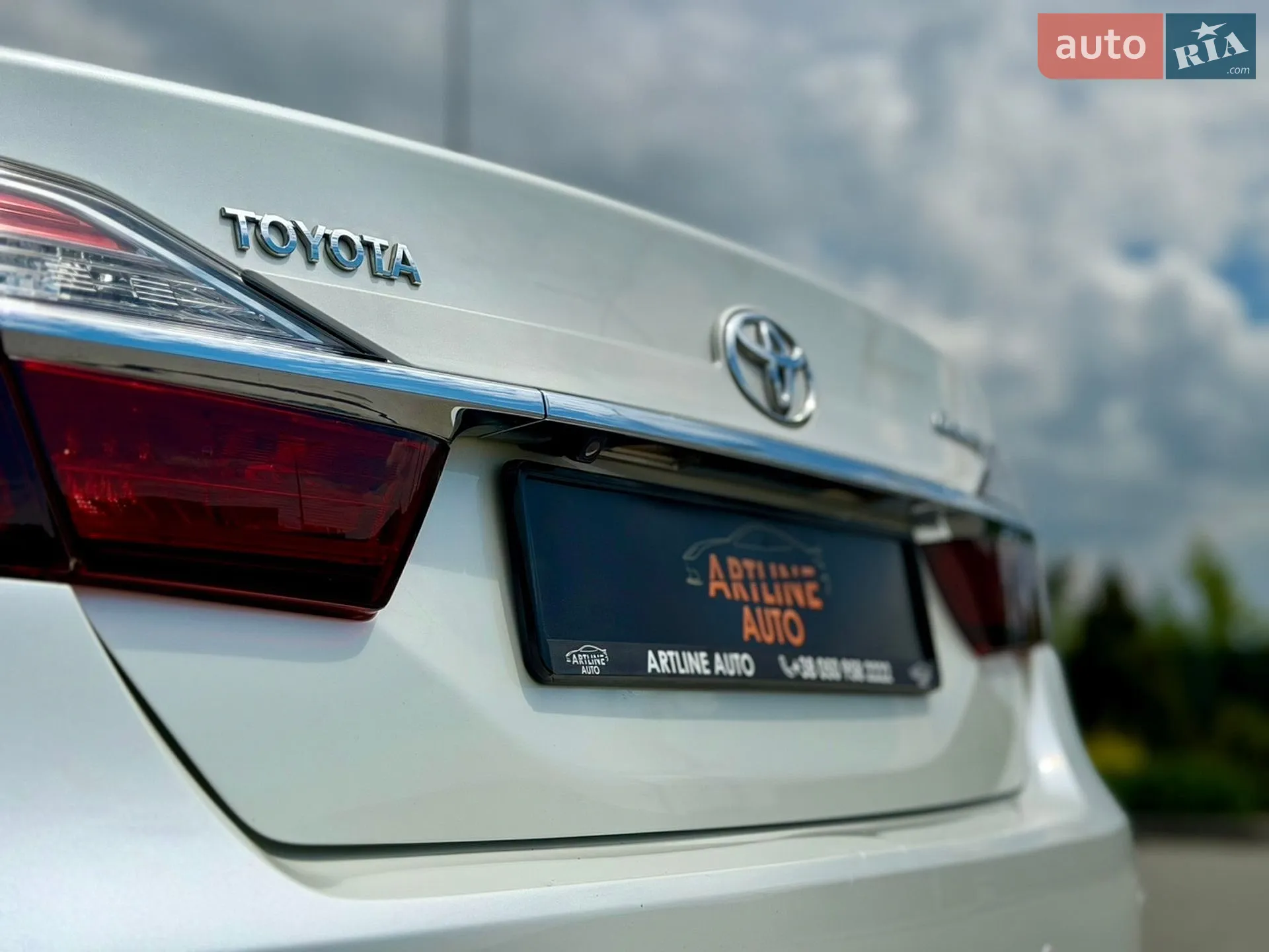 2016 Toyota Camry - мініатюра 32