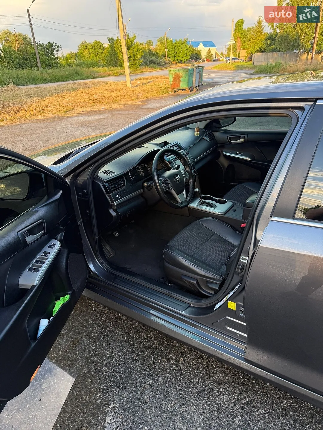 2014 Toyota Camry - мініатюра 2