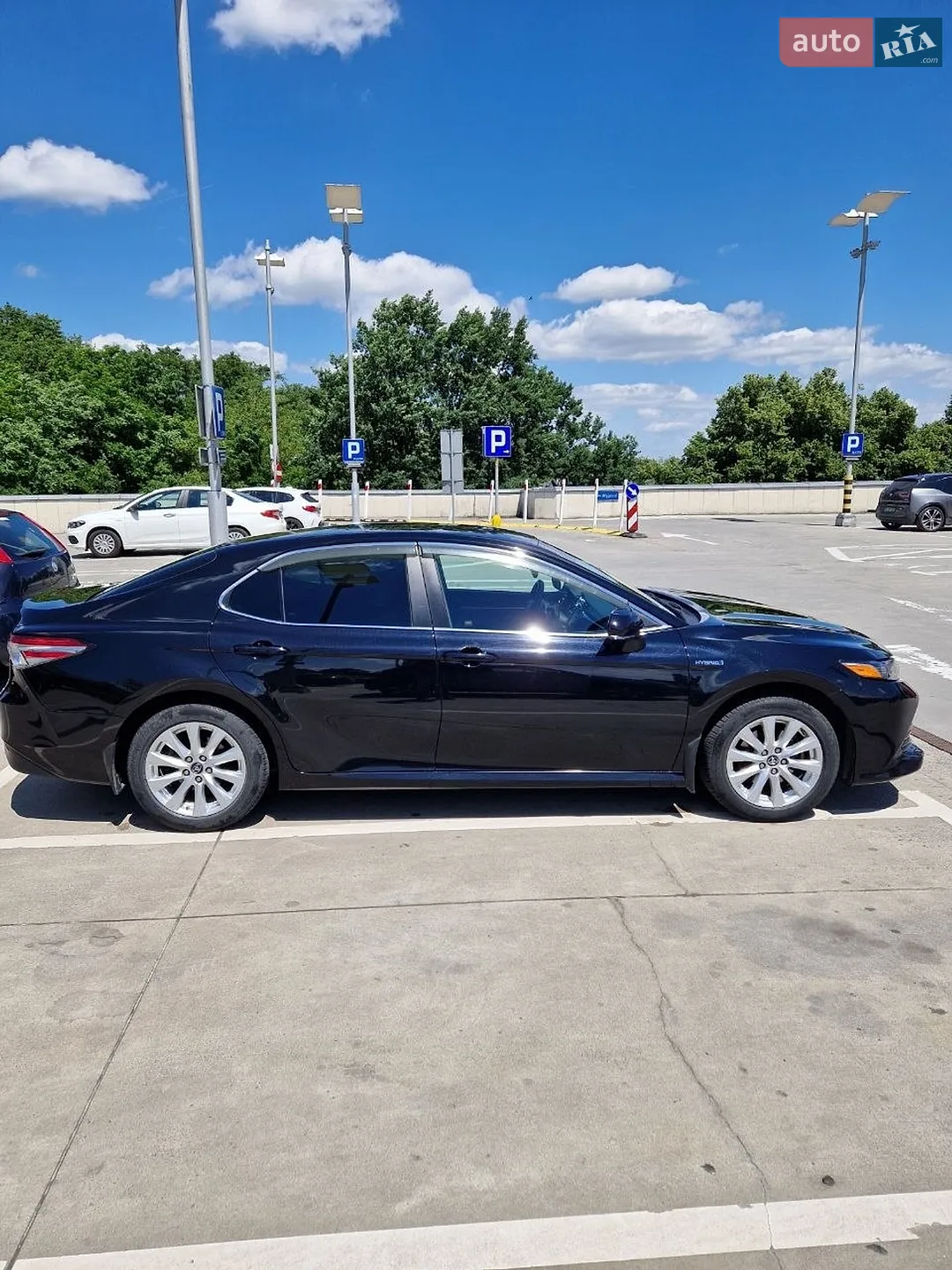 2018 Toyota Camry - мініатюра 3