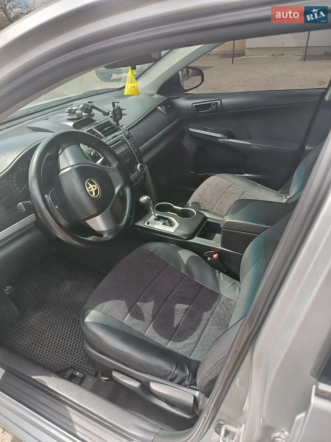 2014 Toyota Camry - мініатюра 3
