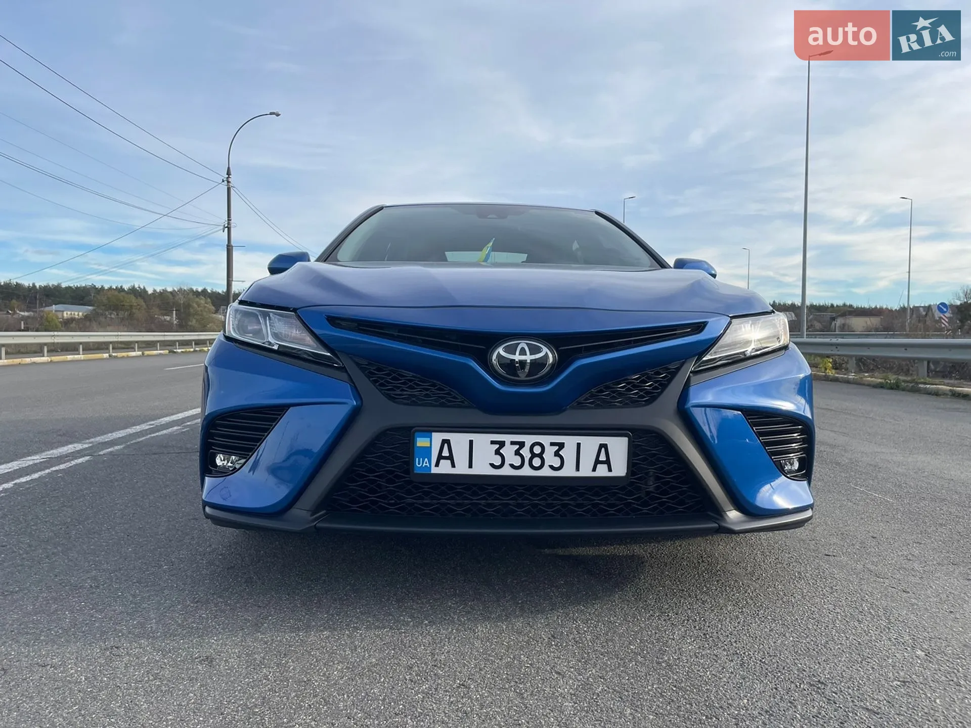 2019 Toyota Camry - мініатюра 3