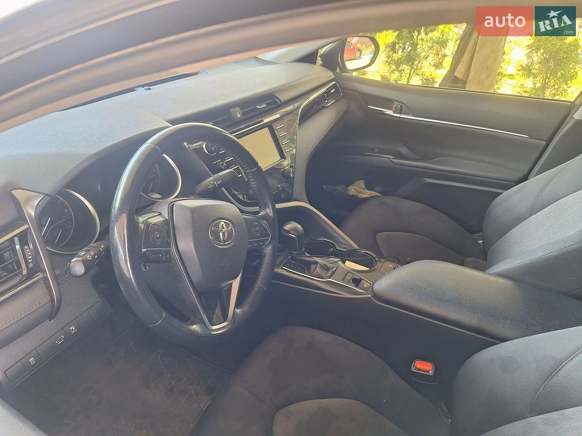 2019 Toyota Camry - мініатюра 2