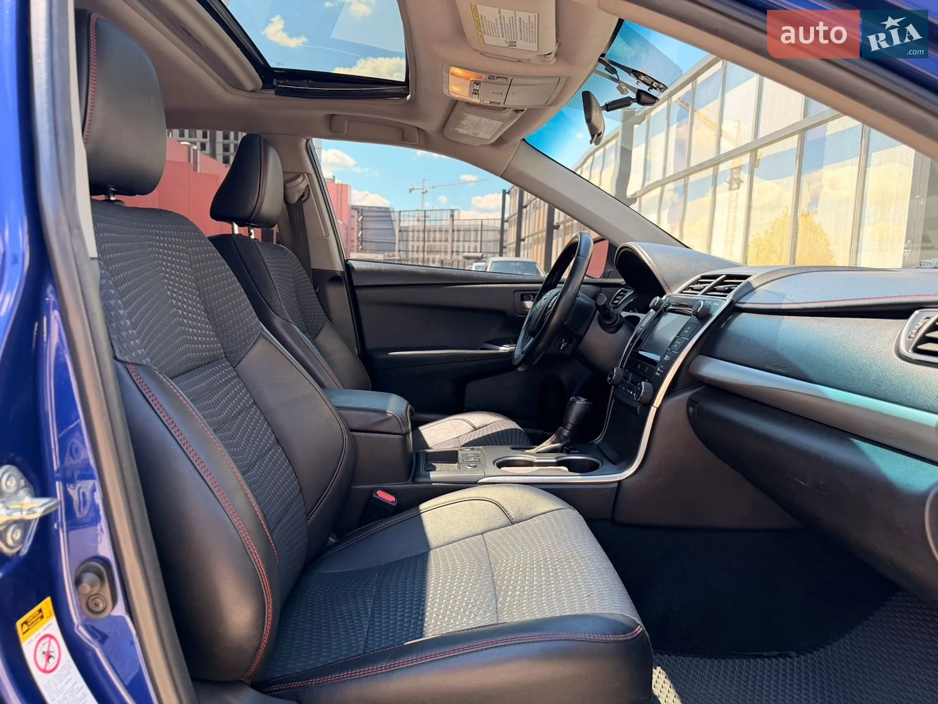2015 Toyota Camry - мініатюра 17