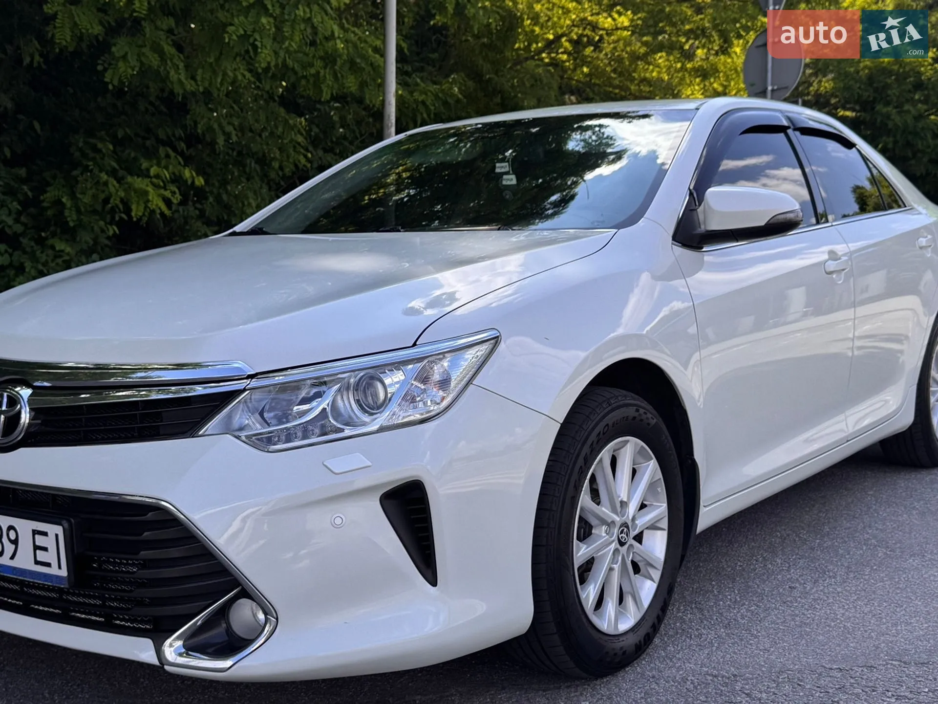 2017 Toyota Camry - мініатюра 2