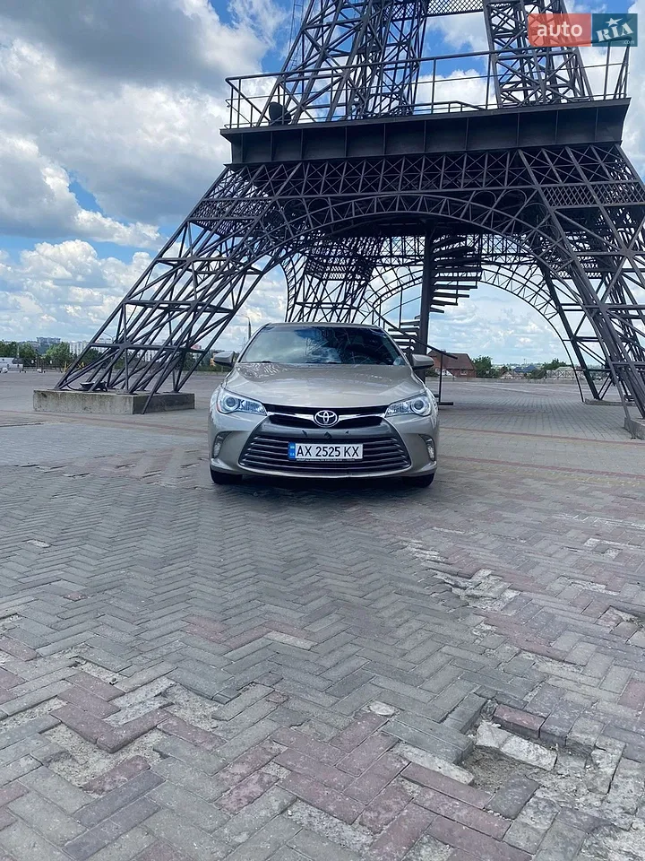 2016 Toyota Camry - мініатюра 17