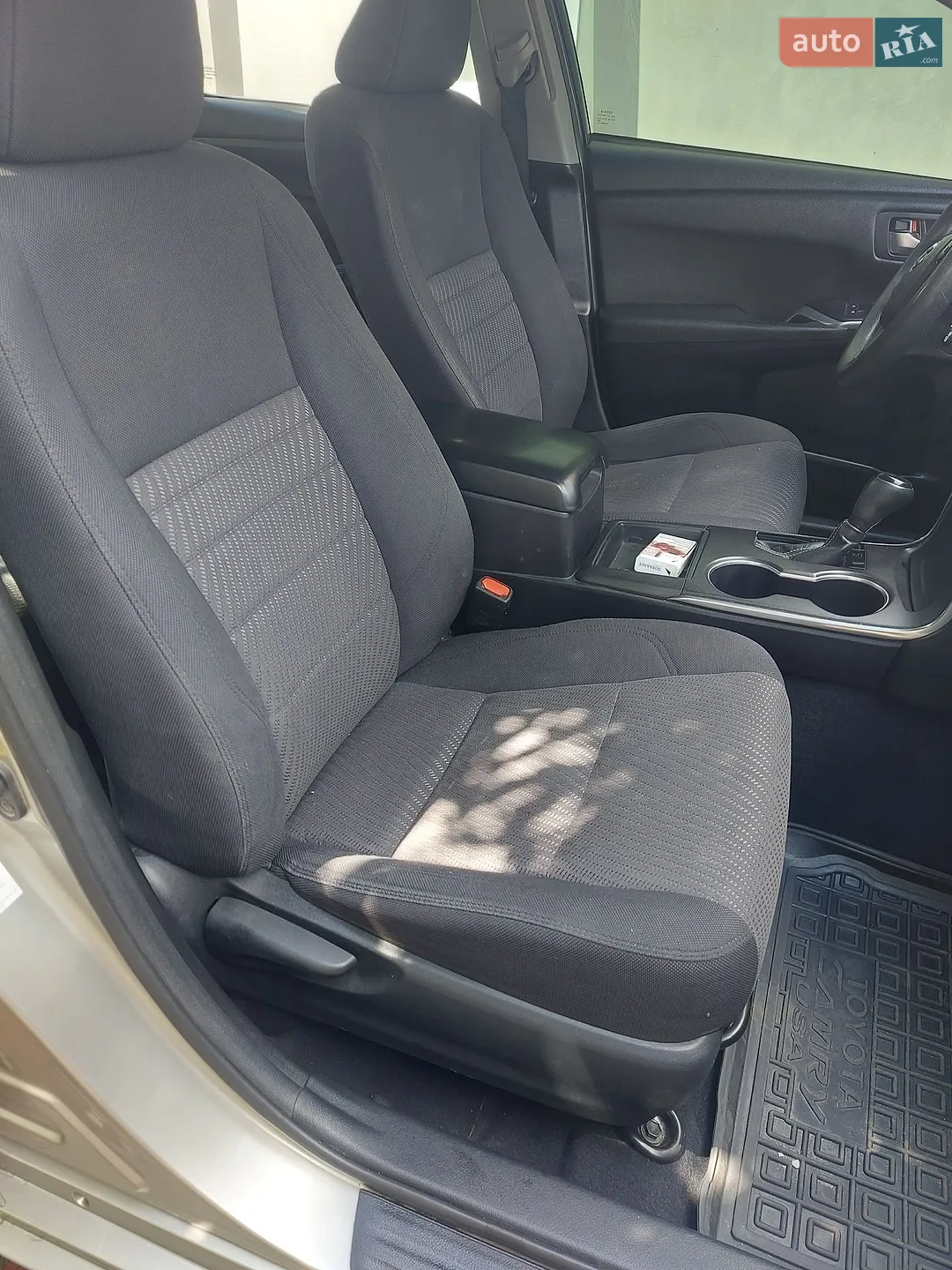 2016 Toyota Camry - мініатюра 17