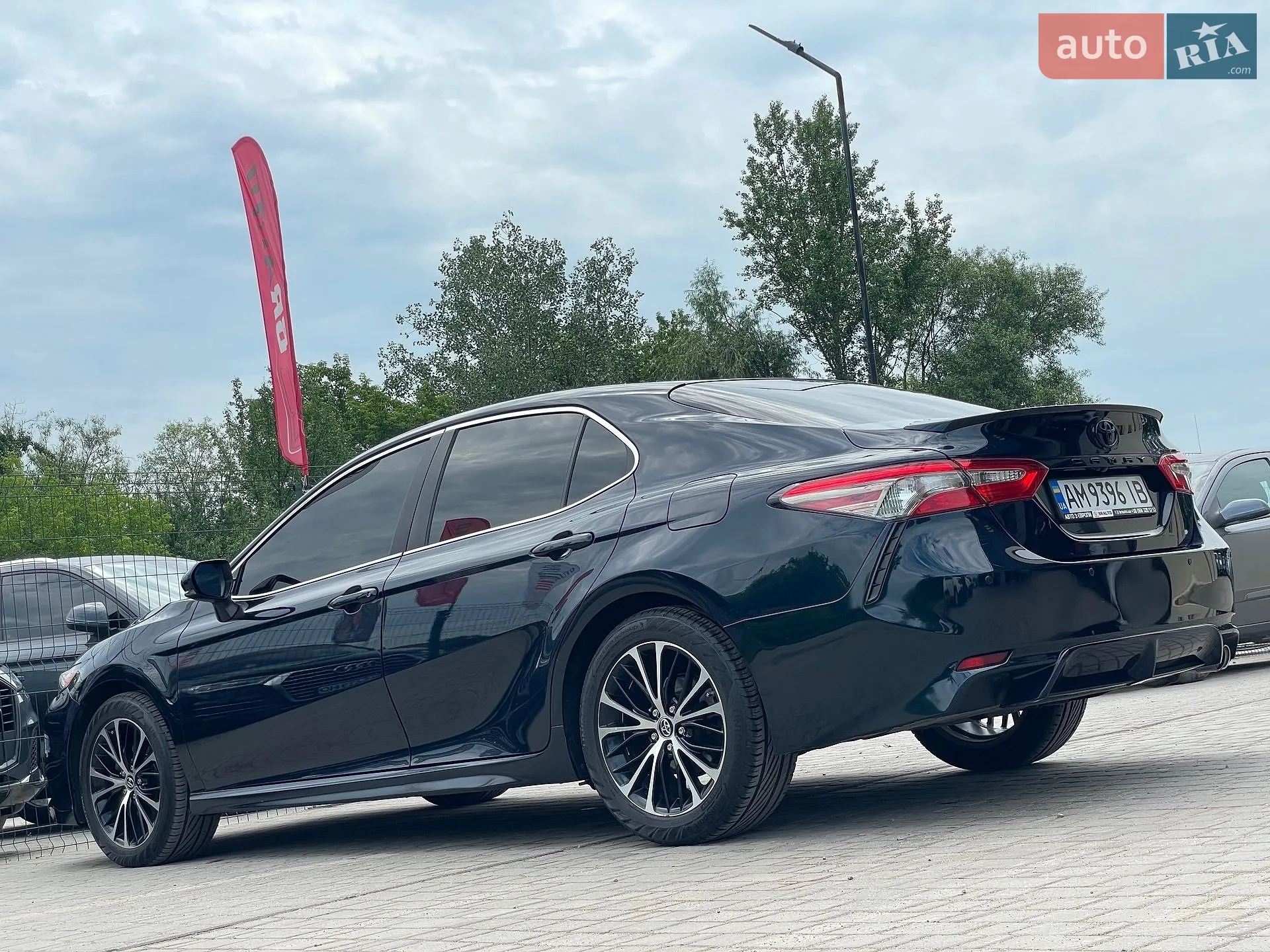 2017 Toyota Camry - мініатюра 19