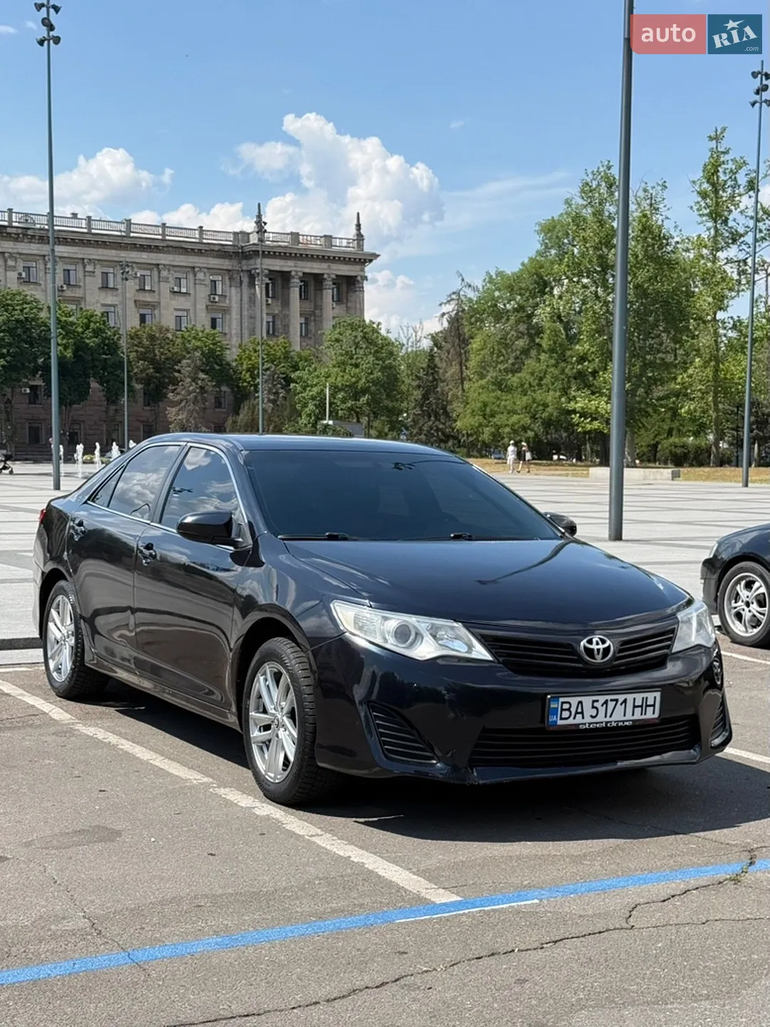2014 Toyota Camry - мініатюра 2