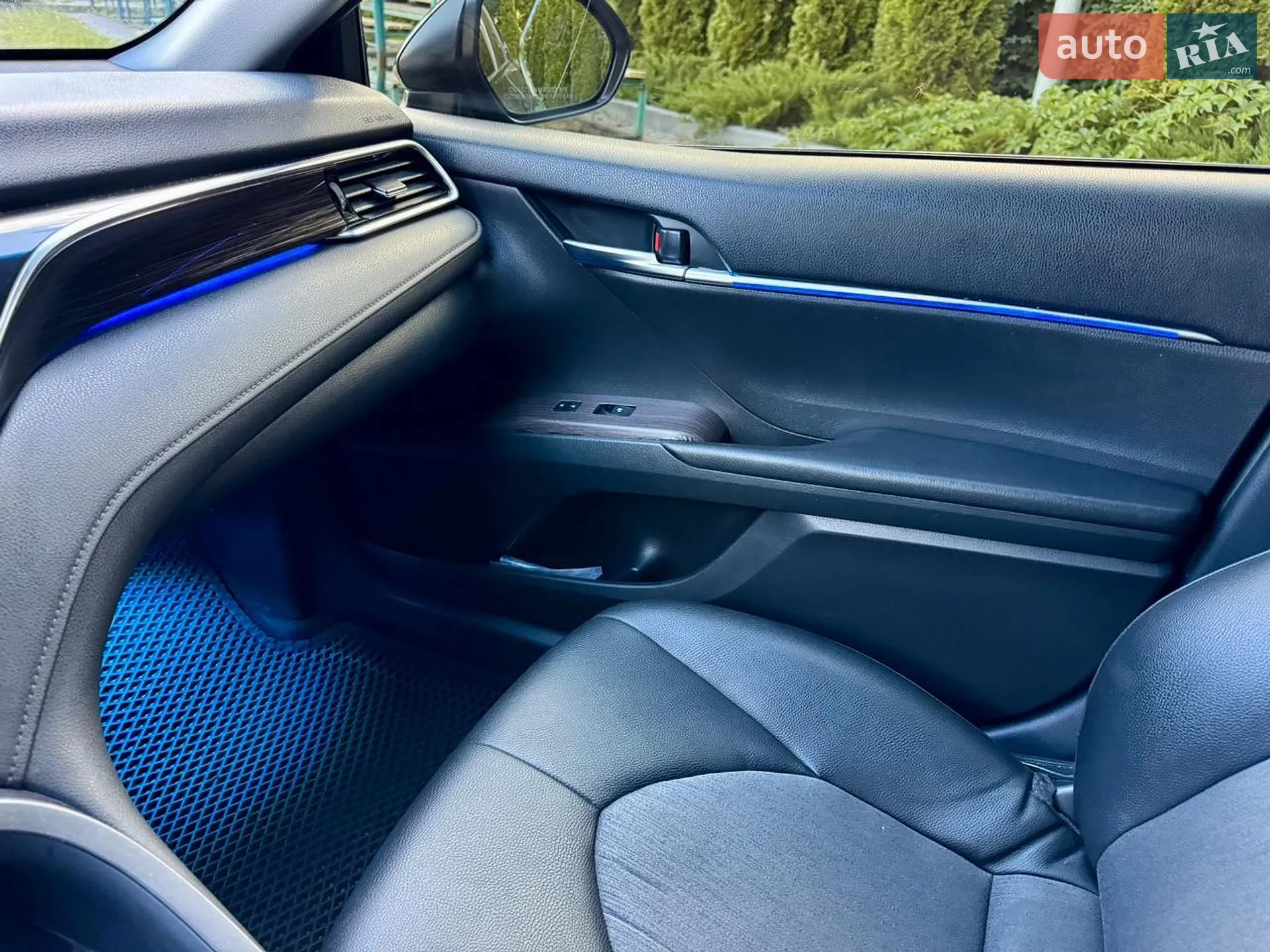 2018 Toyota Camry - мініатюра 18