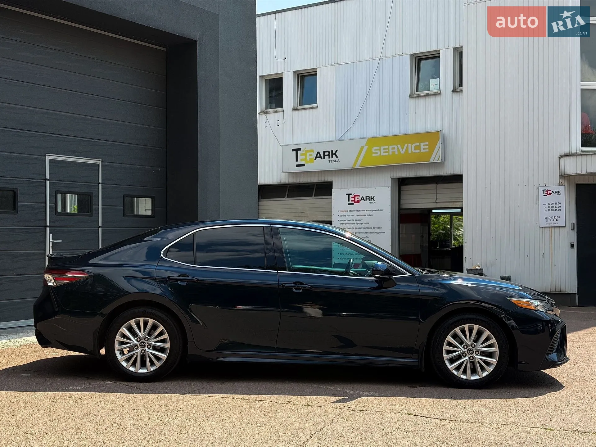 2018 Toyota Camry - мініатюра 11