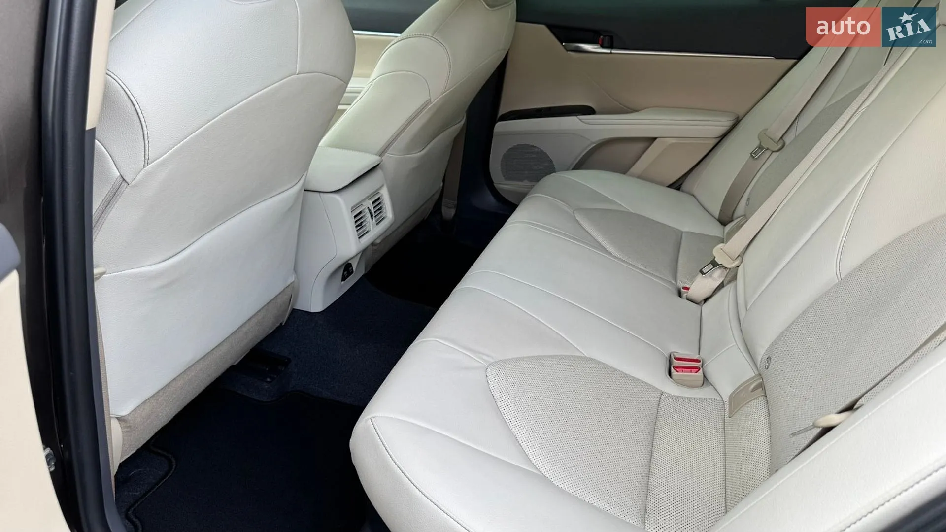 2021 Toyota Camry - мініатюра 11
