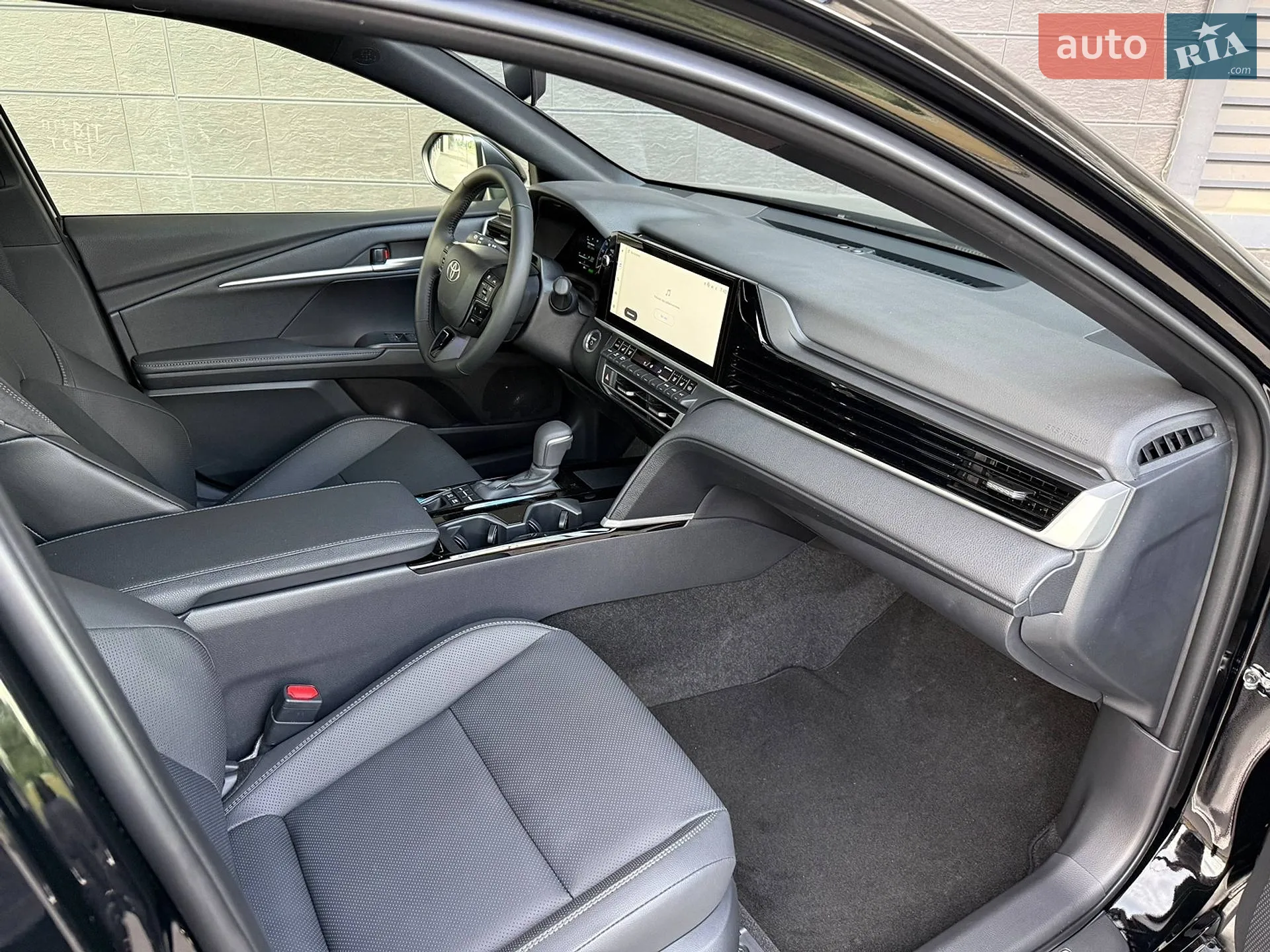 2025 Toyota Camry - мініатюра 11