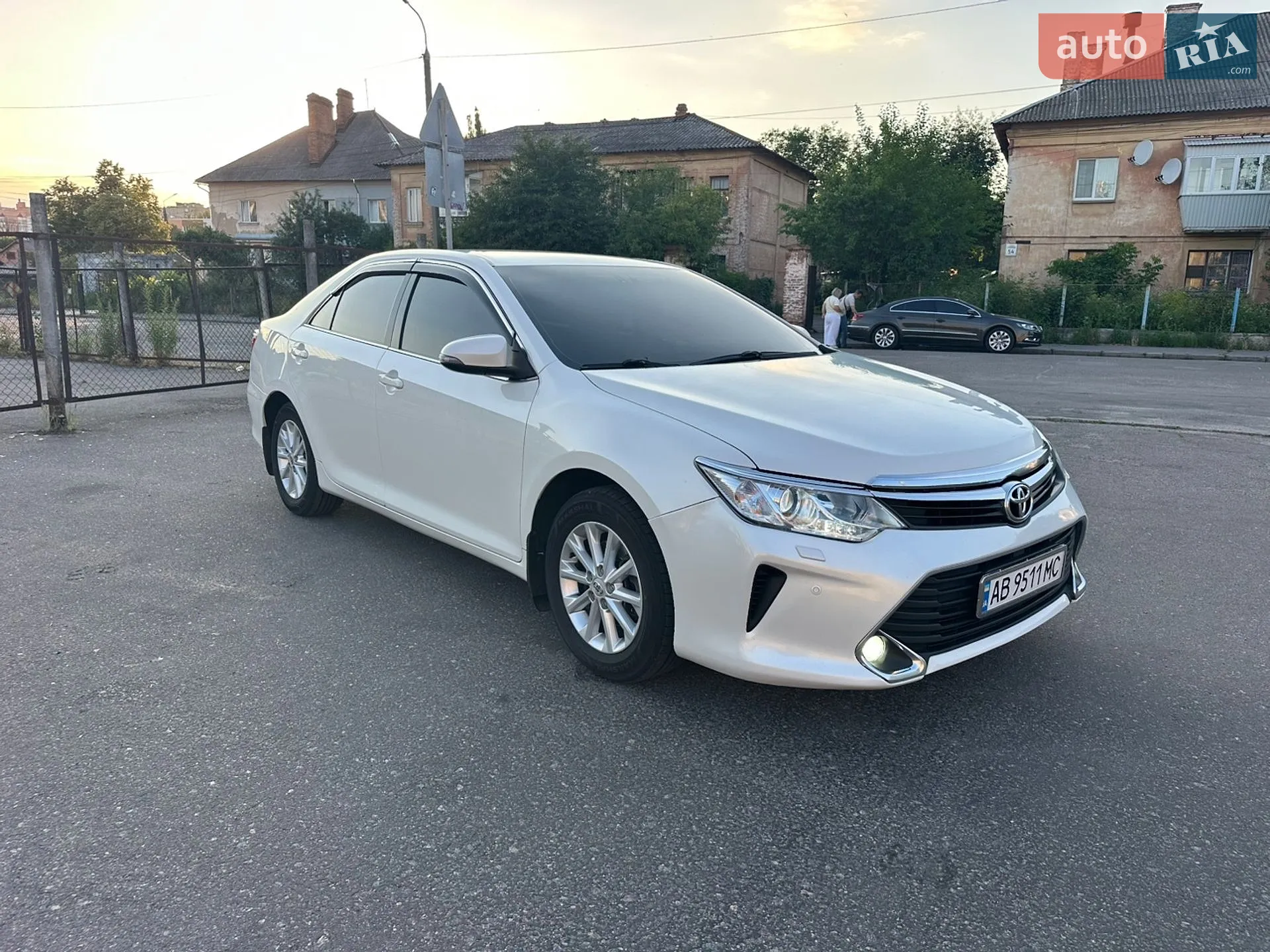 2015 Toyota Camry - фото 1