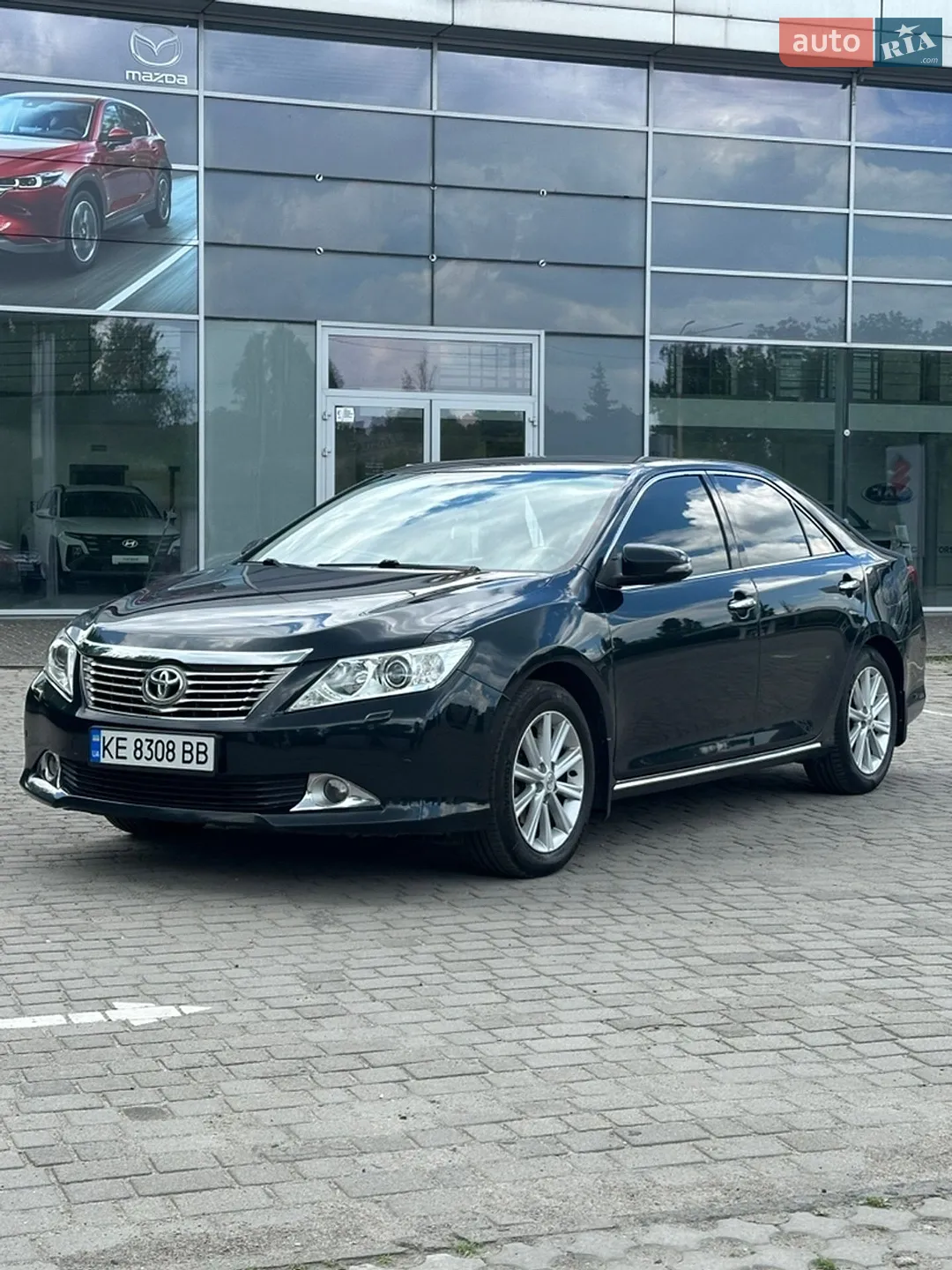 2012 Toyota Camry - фото 1