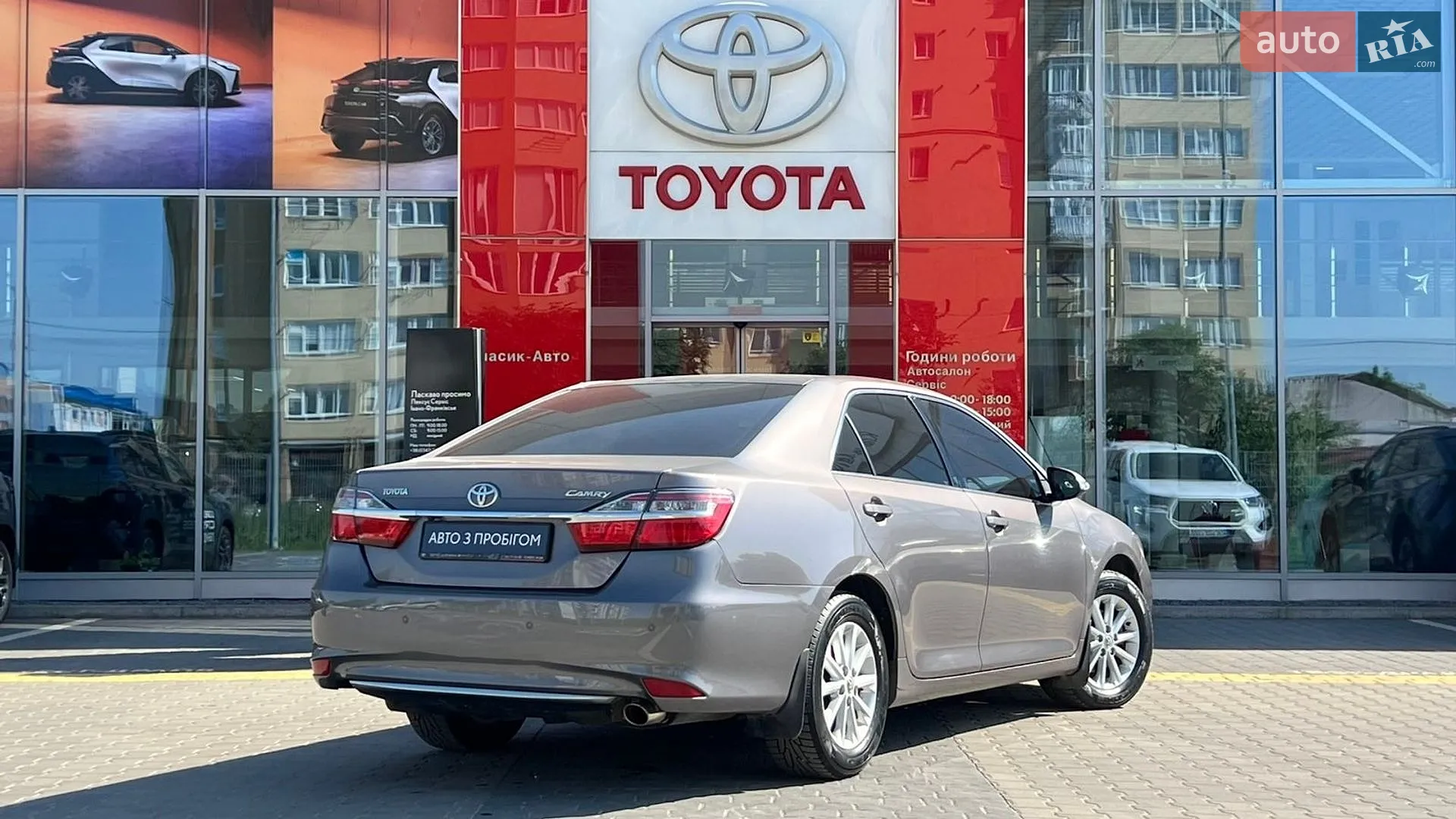 2016 Toyota Camry - мініатюра 19