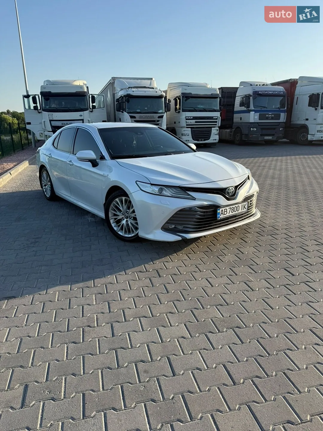 2019 Toyota Camry - фото 1