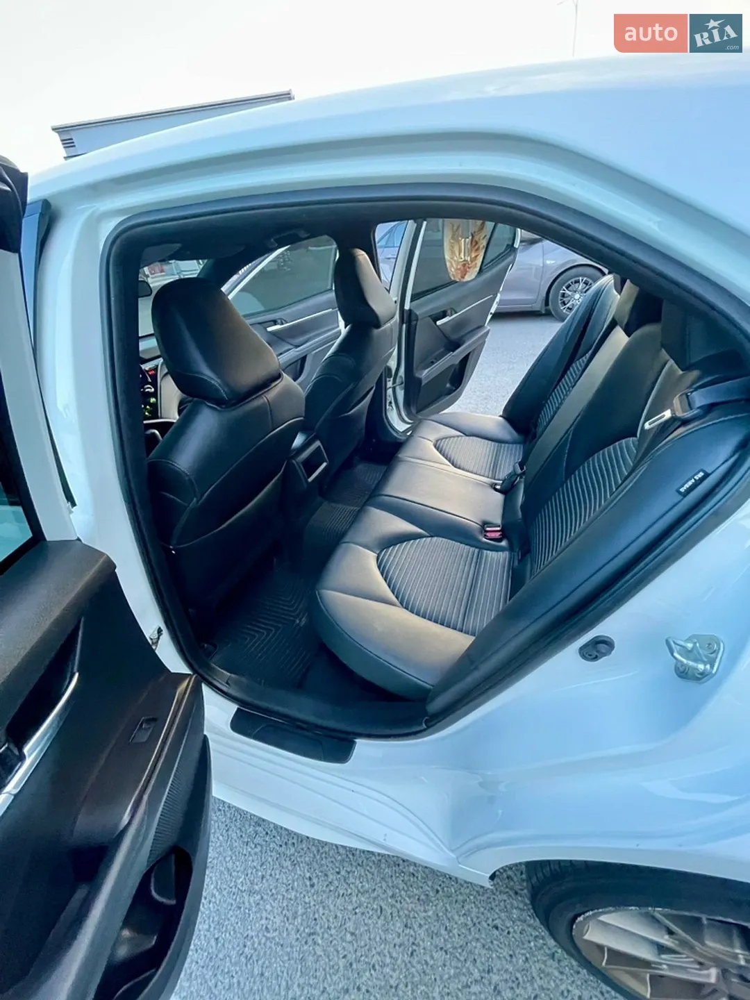 2022 Toyota Camry - мініатюра 19